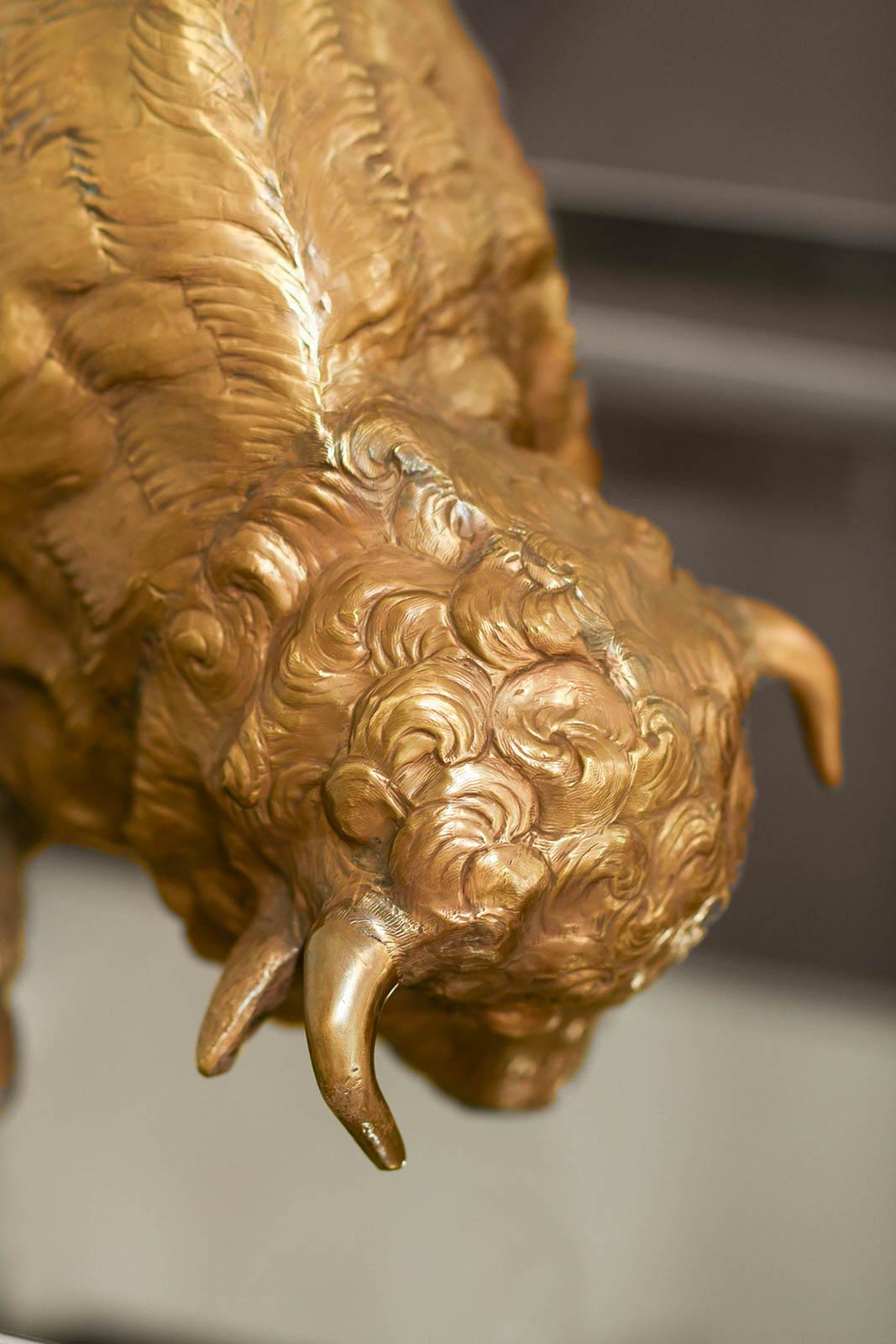 Bisonte grande in ottone di Edizioni Molto, stile anni '70 In condizioni Nuovo in vendita a Roma, RM
