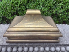 Caja grande de latón By Chapman