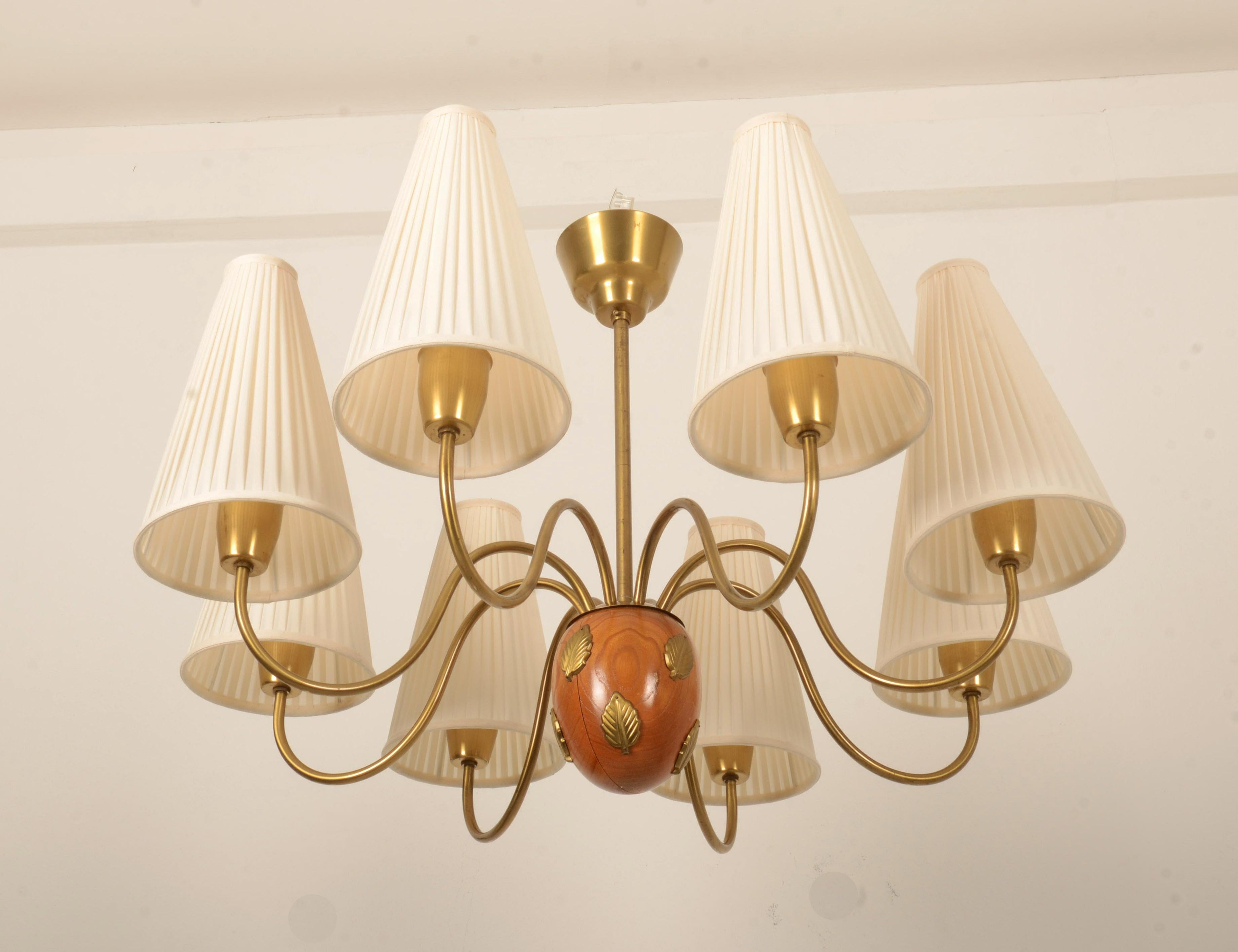 Scandinavo moderno Grande lampadario in ottone di Hans Bergström, Ateljé Lyktan in vendita