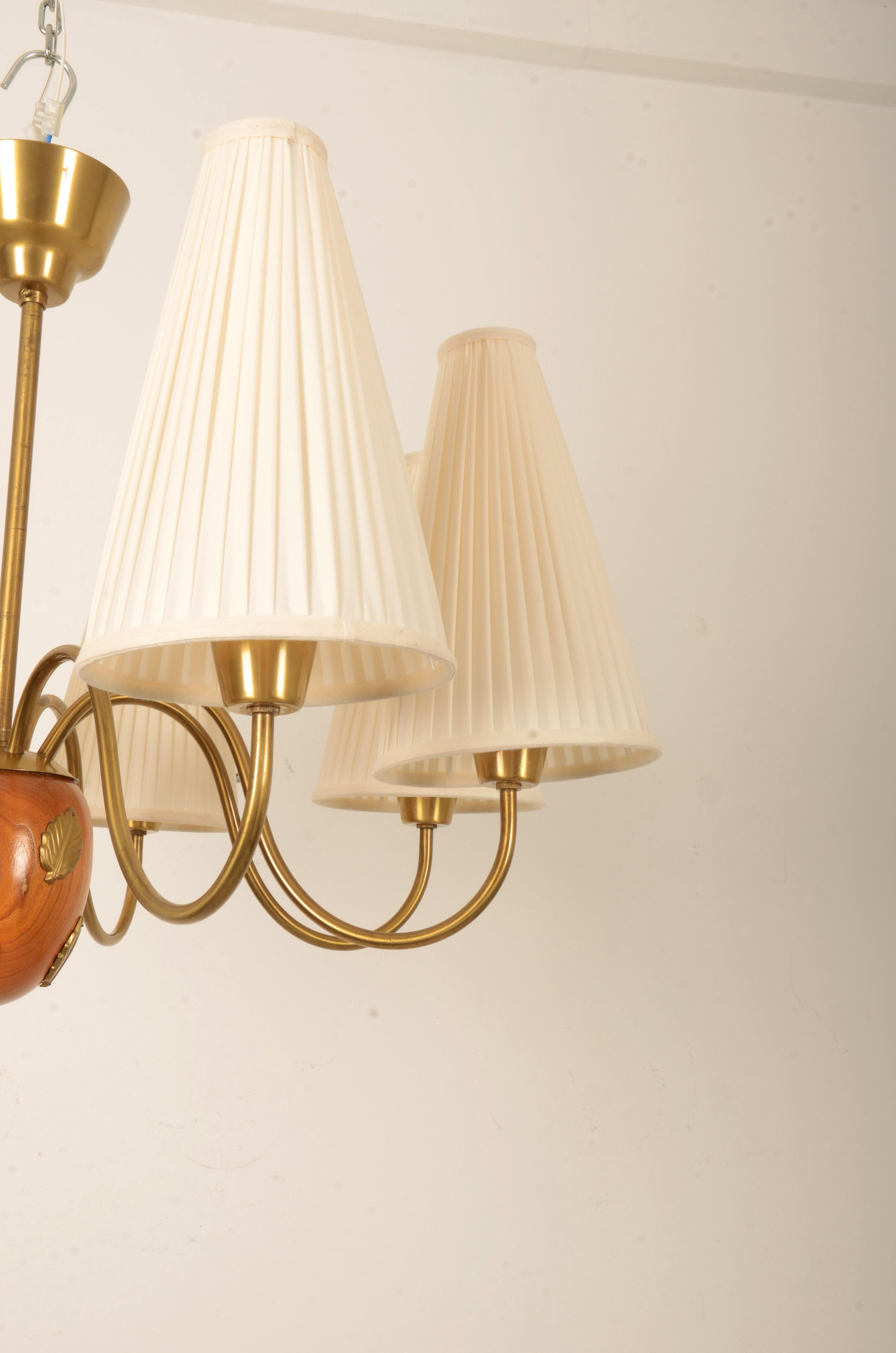 Grande lampadario in ottone di Hans Bergström, Ateljé Lyktan in vendita 1