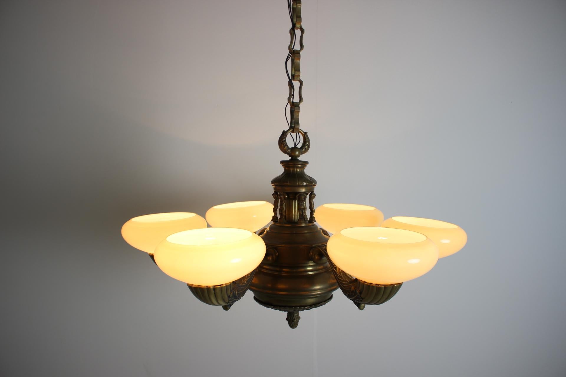 Large Brass Chandelier, circa 1900 For Sale 9