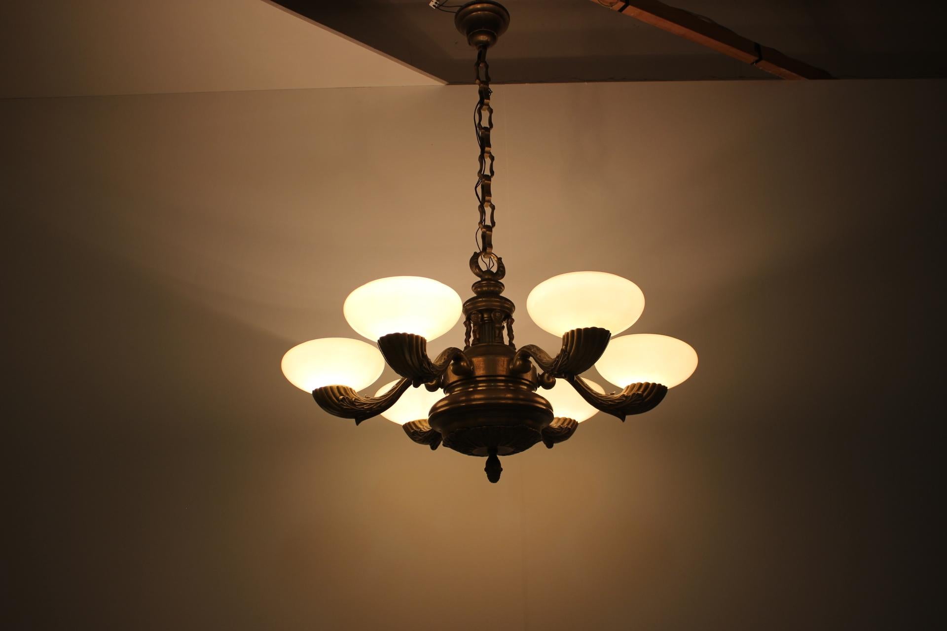 Large Brass Chandelier, circa 1900 For Sale 10