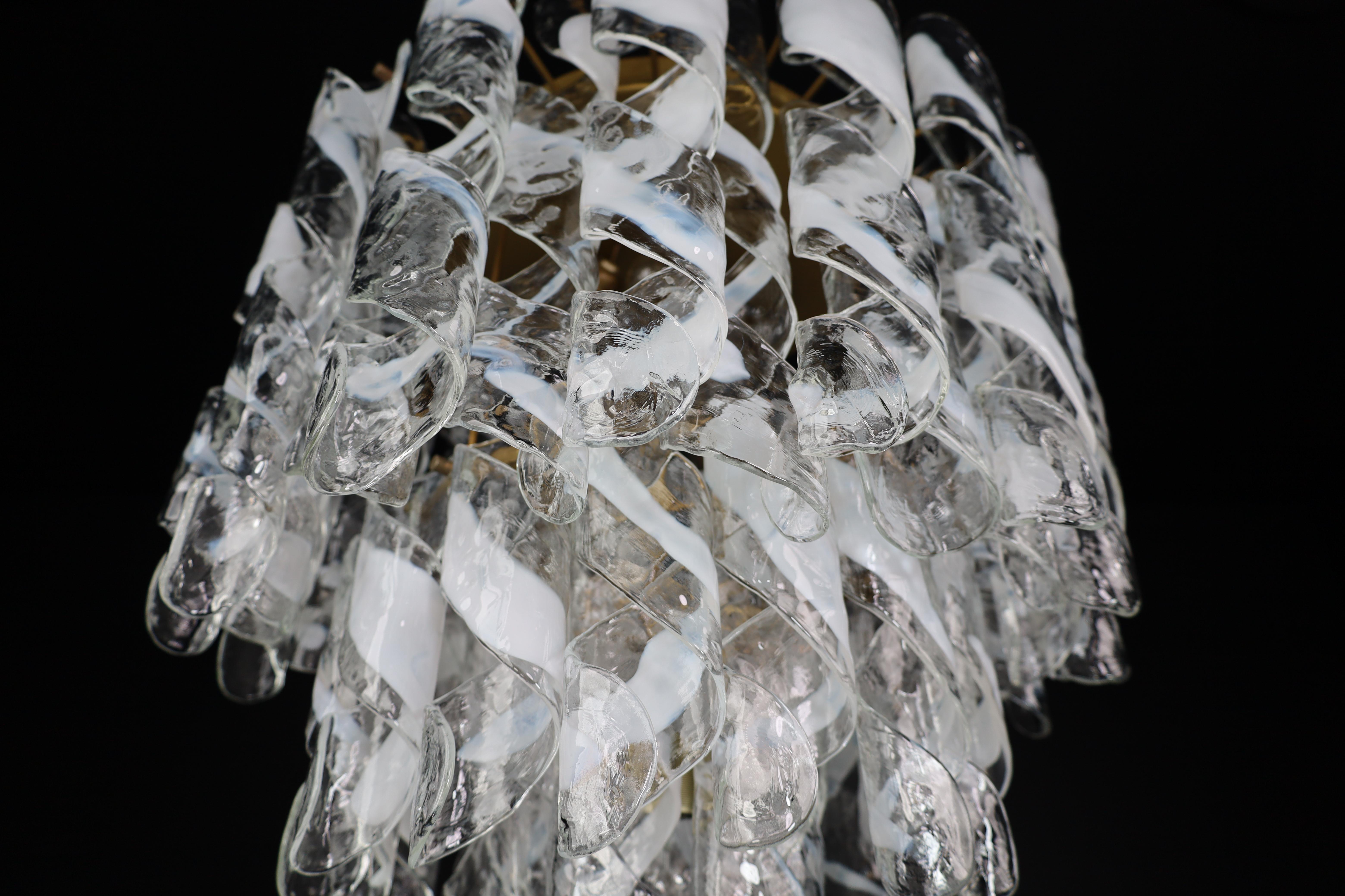 Large Brass Chandelier with 'Torciglioni' Glass by Mazzega, Italy 1970s For Sale 7