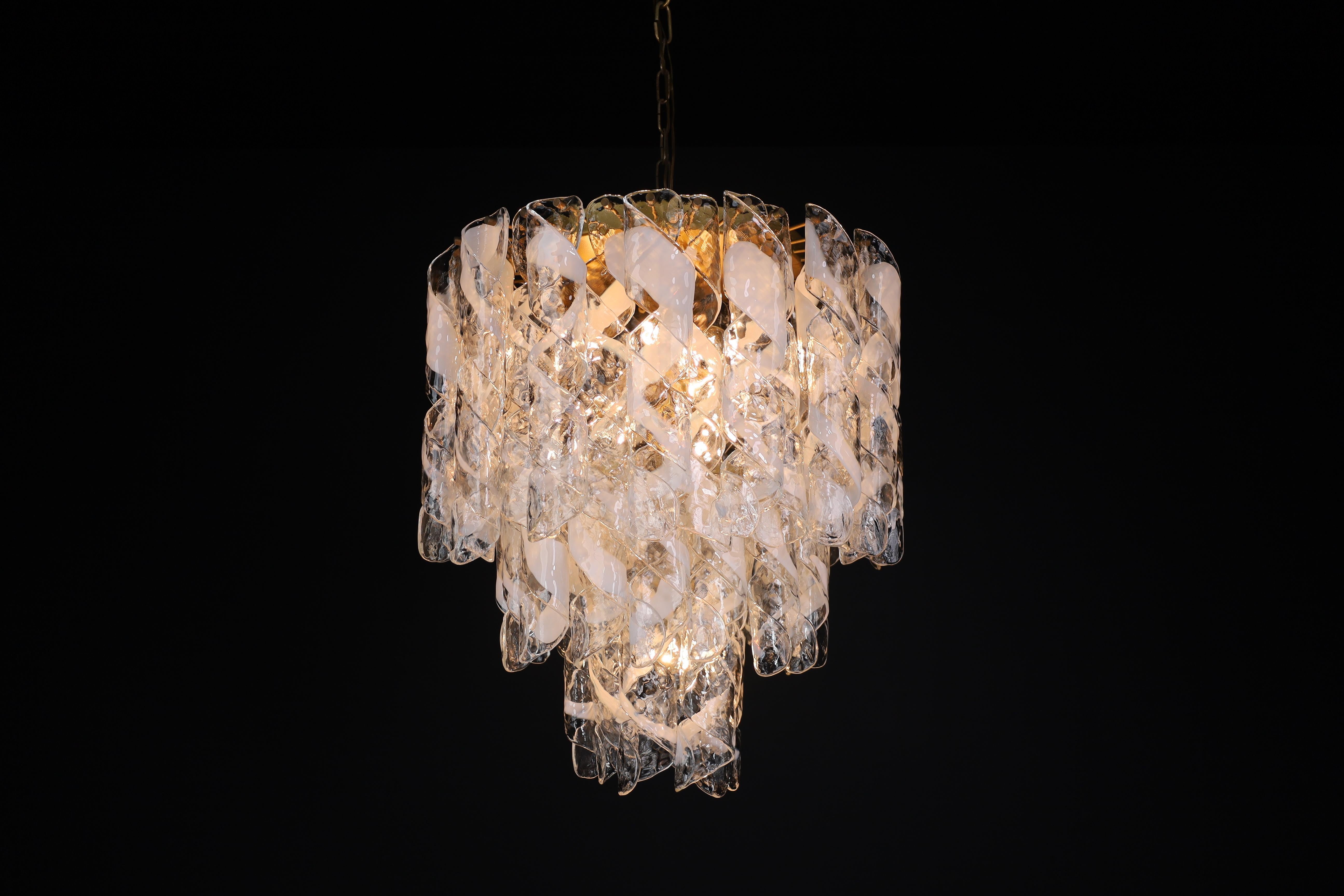 20th Century Large Brass Chandelier with 'Torciglioni' Glass by Mazzega, Italy 1970s For Sale
