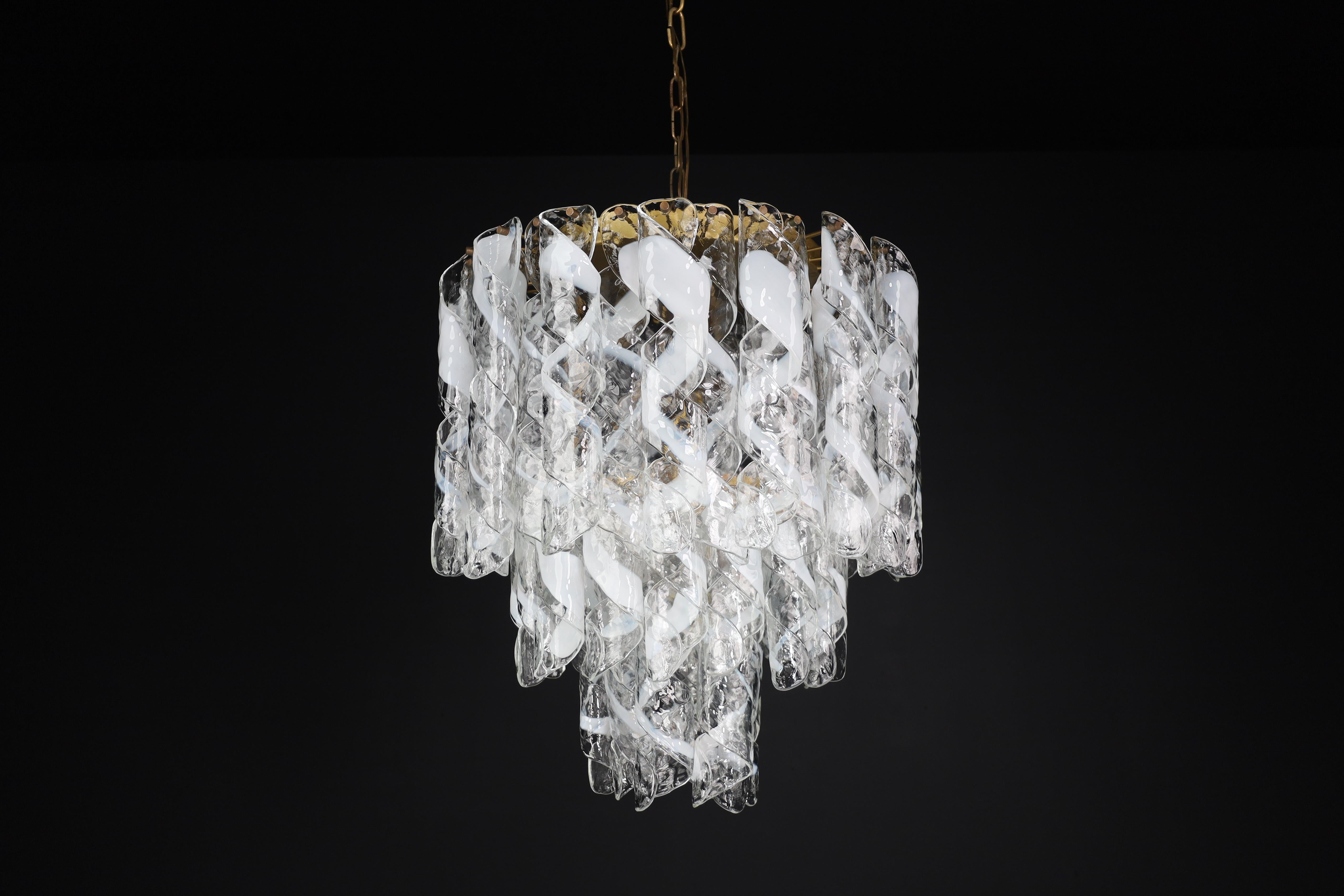 Large Brass Chandelier with 'Torciglioni' Glass by Mazzega, Italy 1970s For Sale 2