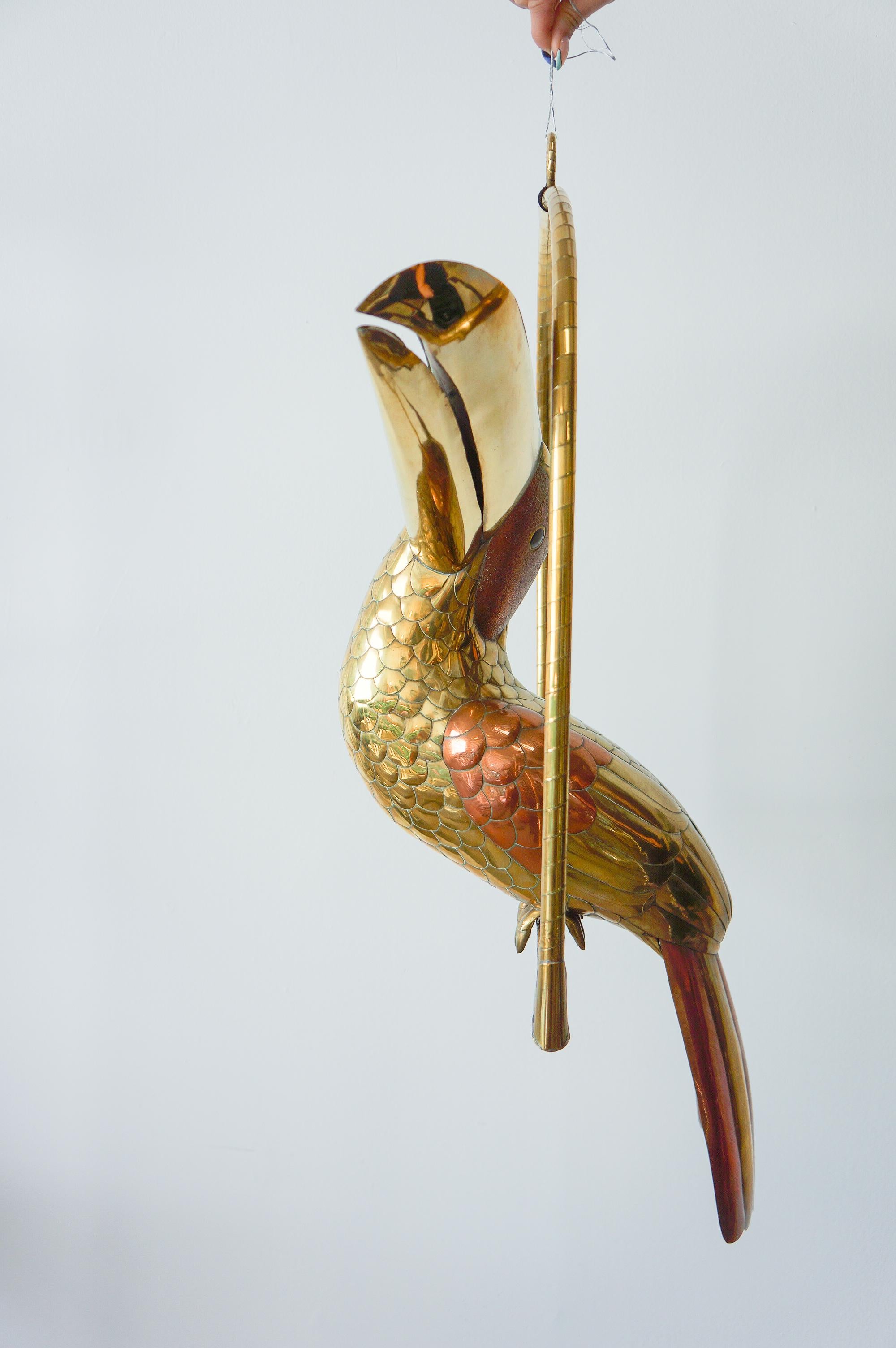 Großes Messing  & Cooper Toucan-Skulptur von Sergio Bustamante  im Angebot 3