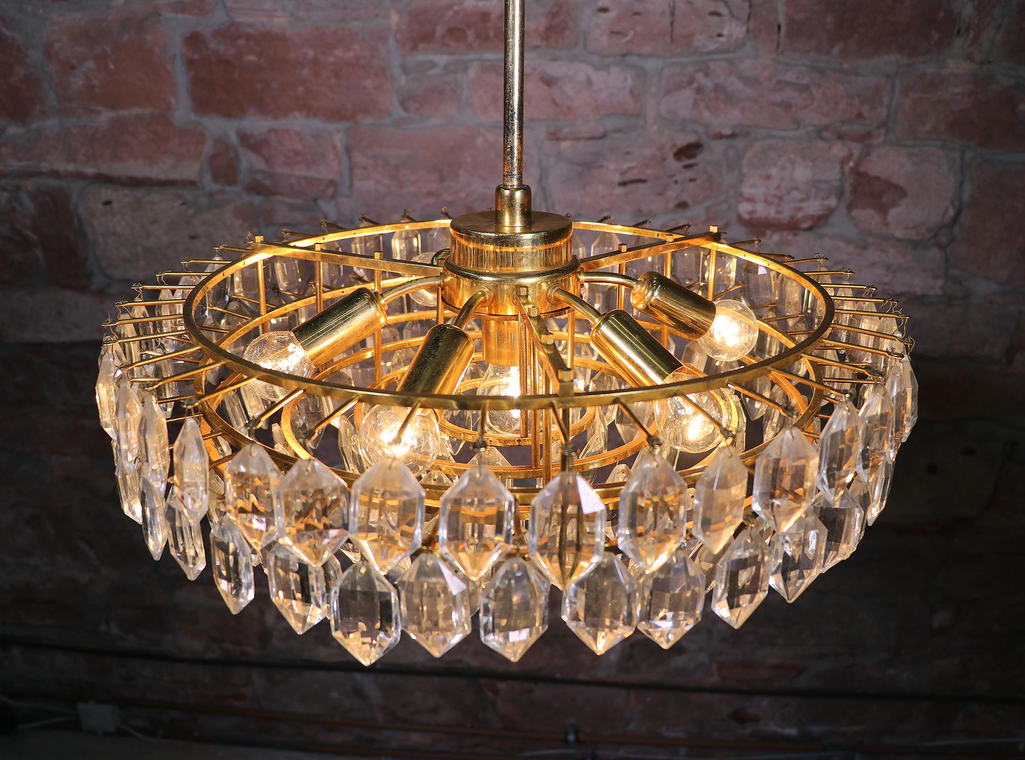 Vienna Bakalowits & Sons Grande lampadario in cristallo e ottone In condizioni buone in vendita a Niederdorfelden, Hessen