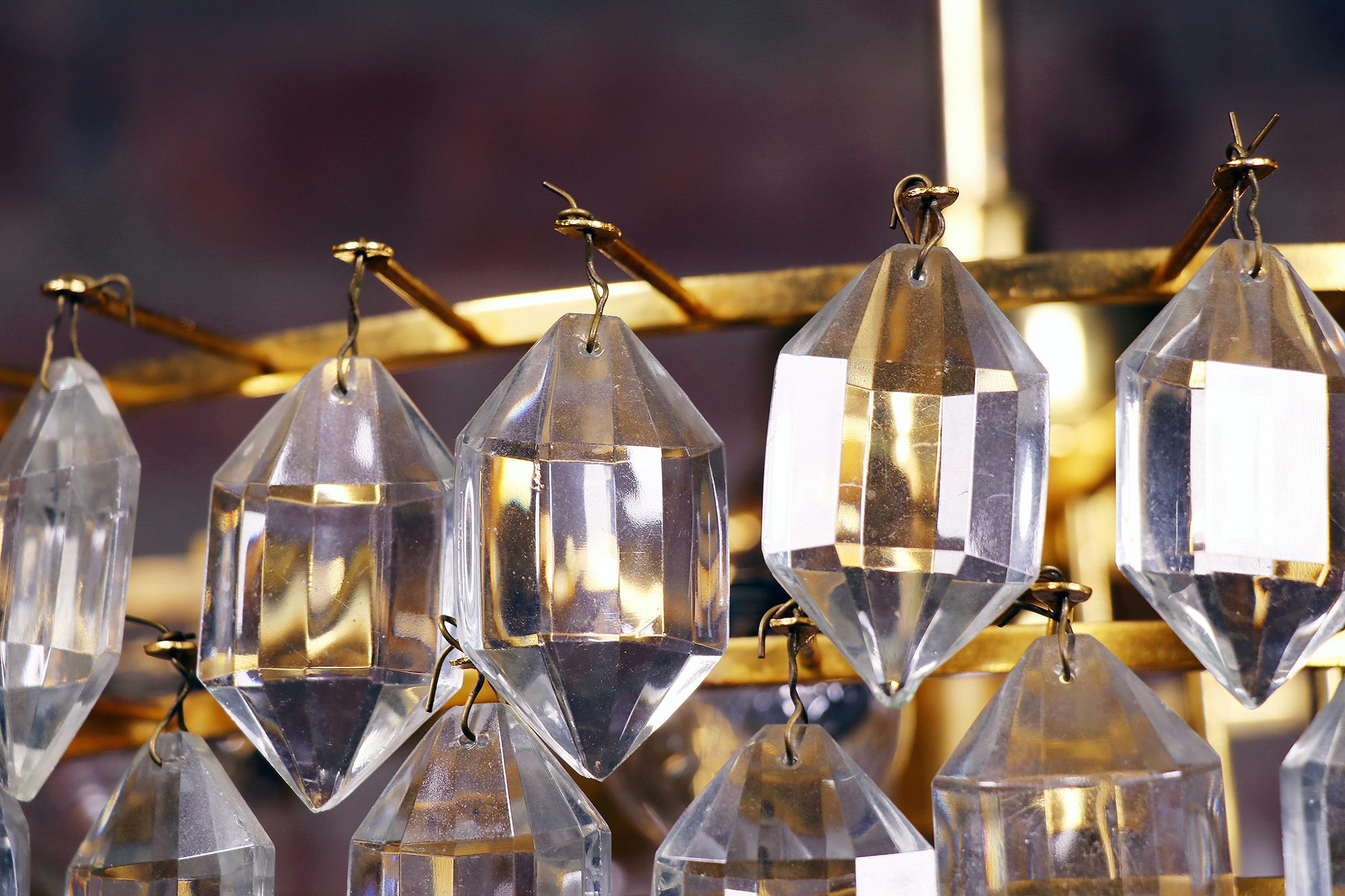 Vienna Bakalowits & Sons Grande lampadario in cristallo e ottone in vendita 1