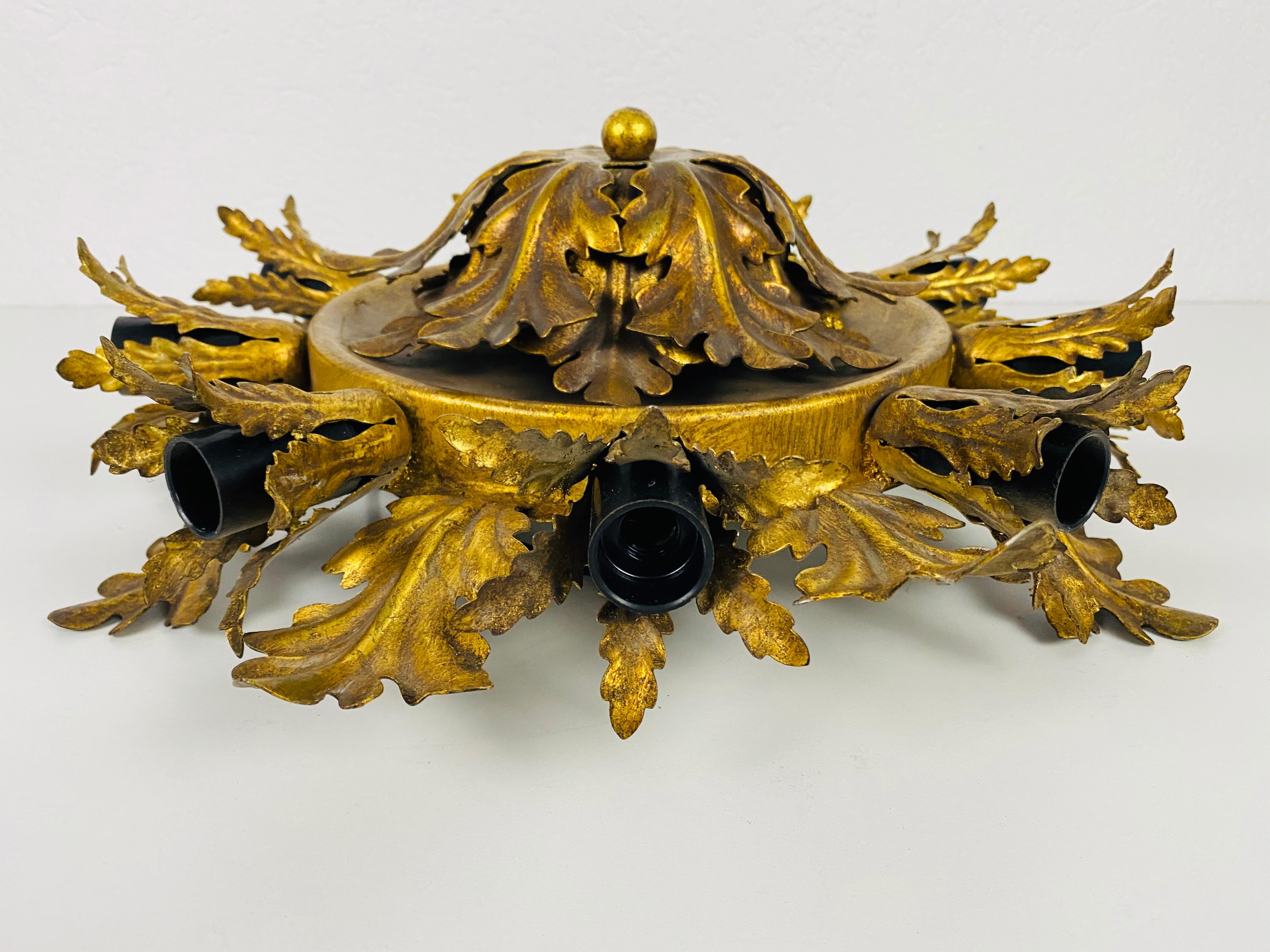 Mid-20th Century Large Brass Florentine Flower Shape Flush Mount by Banci, Italy, 1950s For Sale