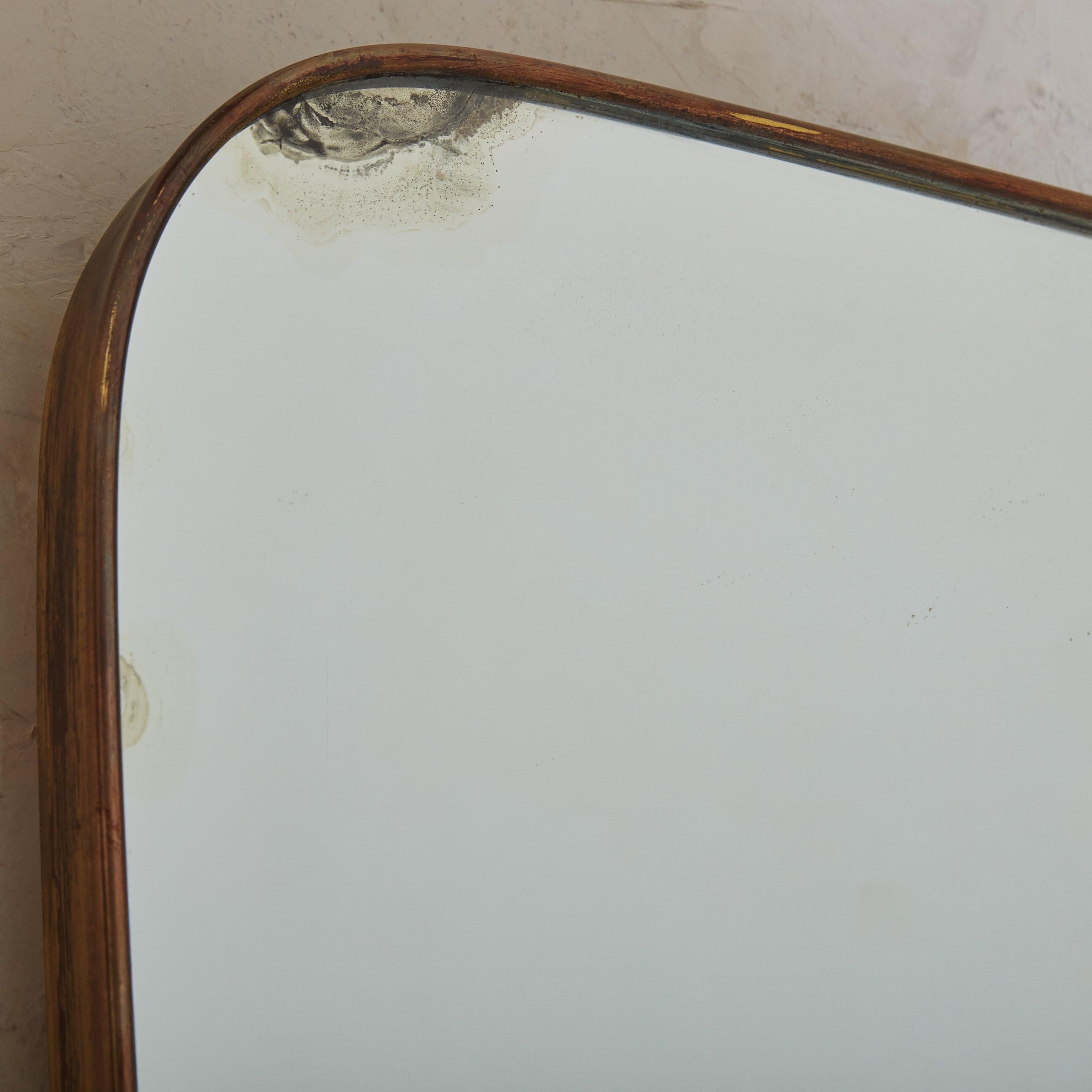 Grand miroir à cadre en laiton de Fontana Arte, Italie, années 1960 en vente 1