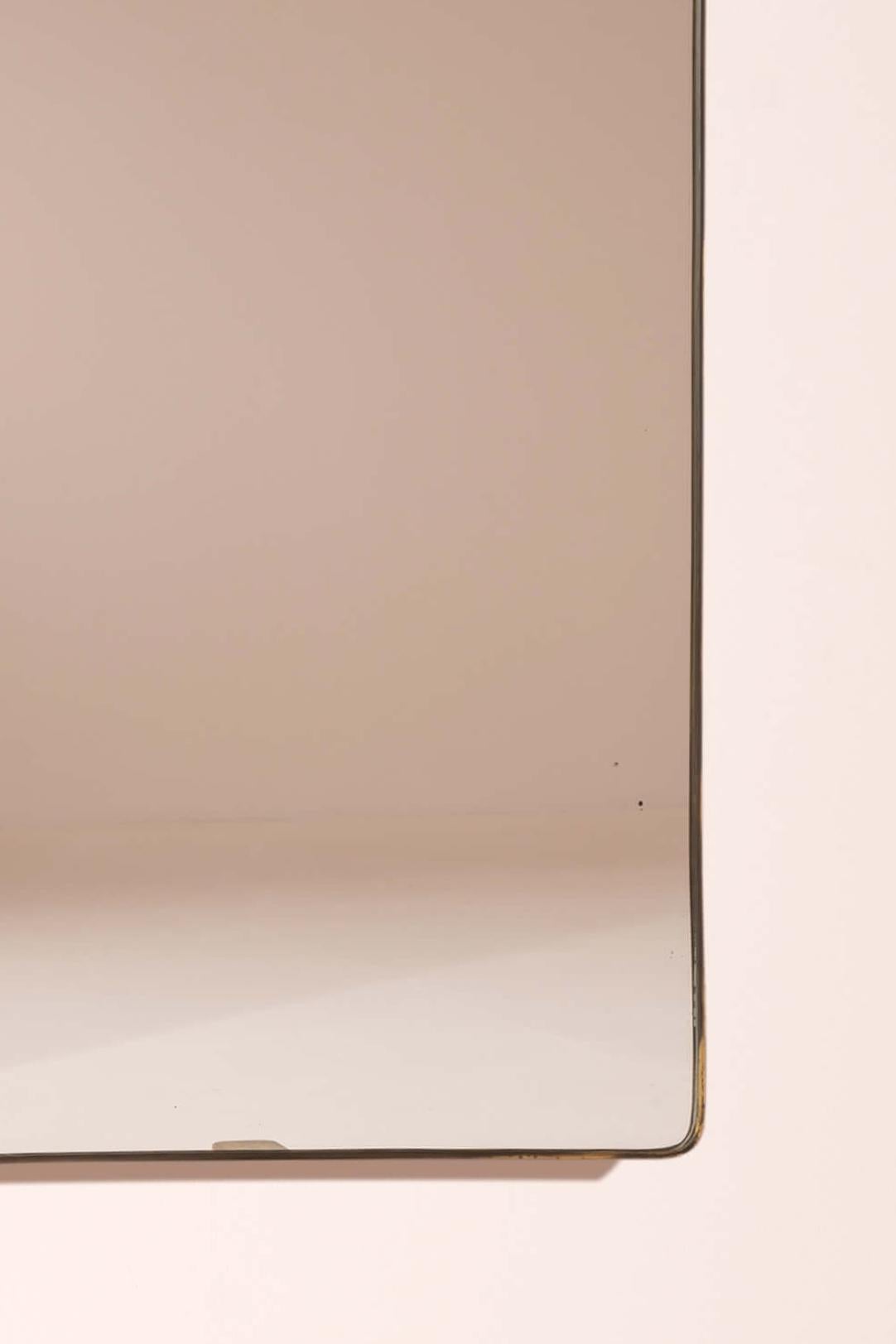 Large brass-framed mirror,  Italy, 1950s In Good Condition For Sale In Chiavari, Liguria