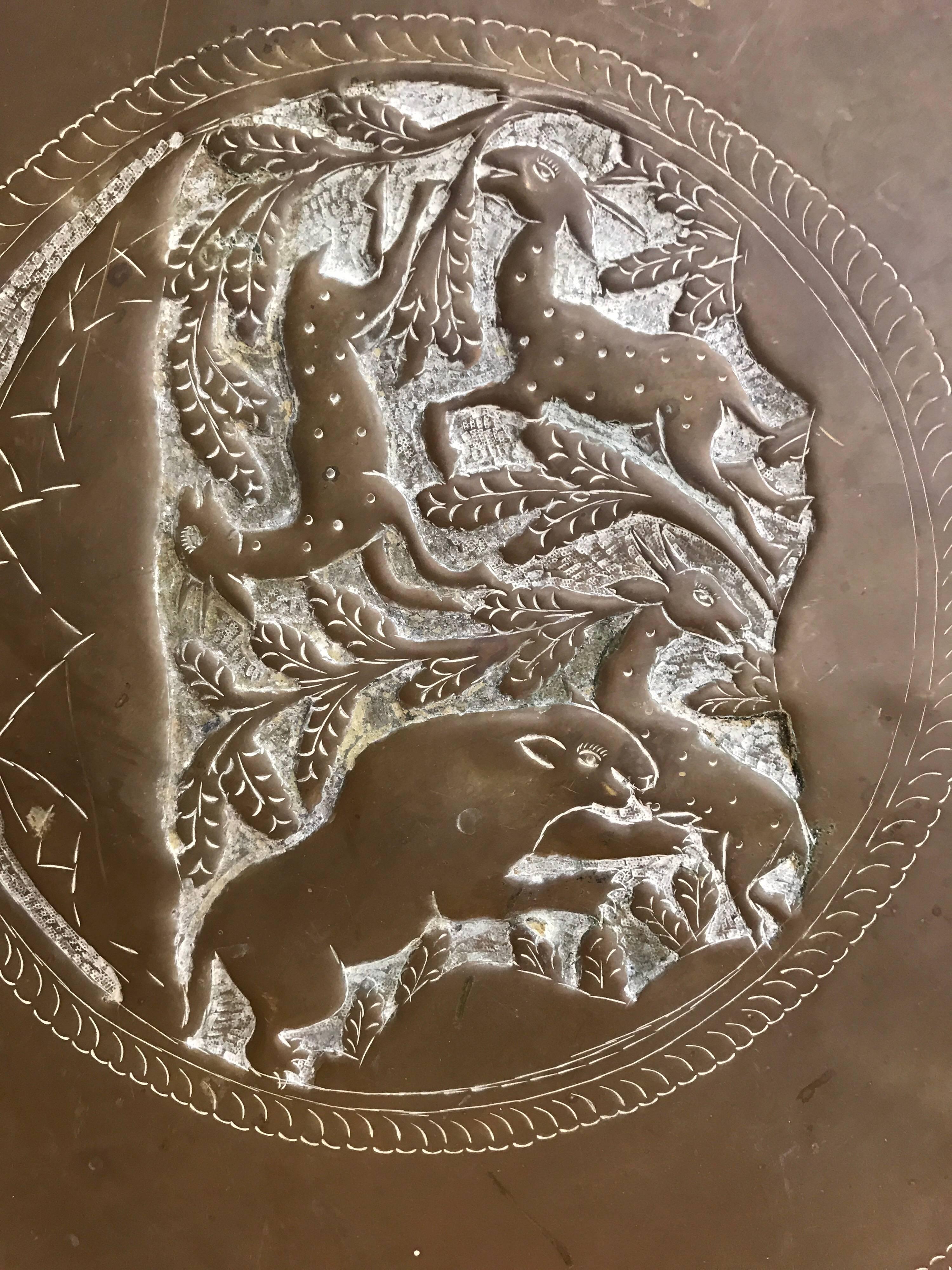 Großes Messing gehämmertes marokkanisches Tablett Wandskulptur Kunst (Gehämmert)