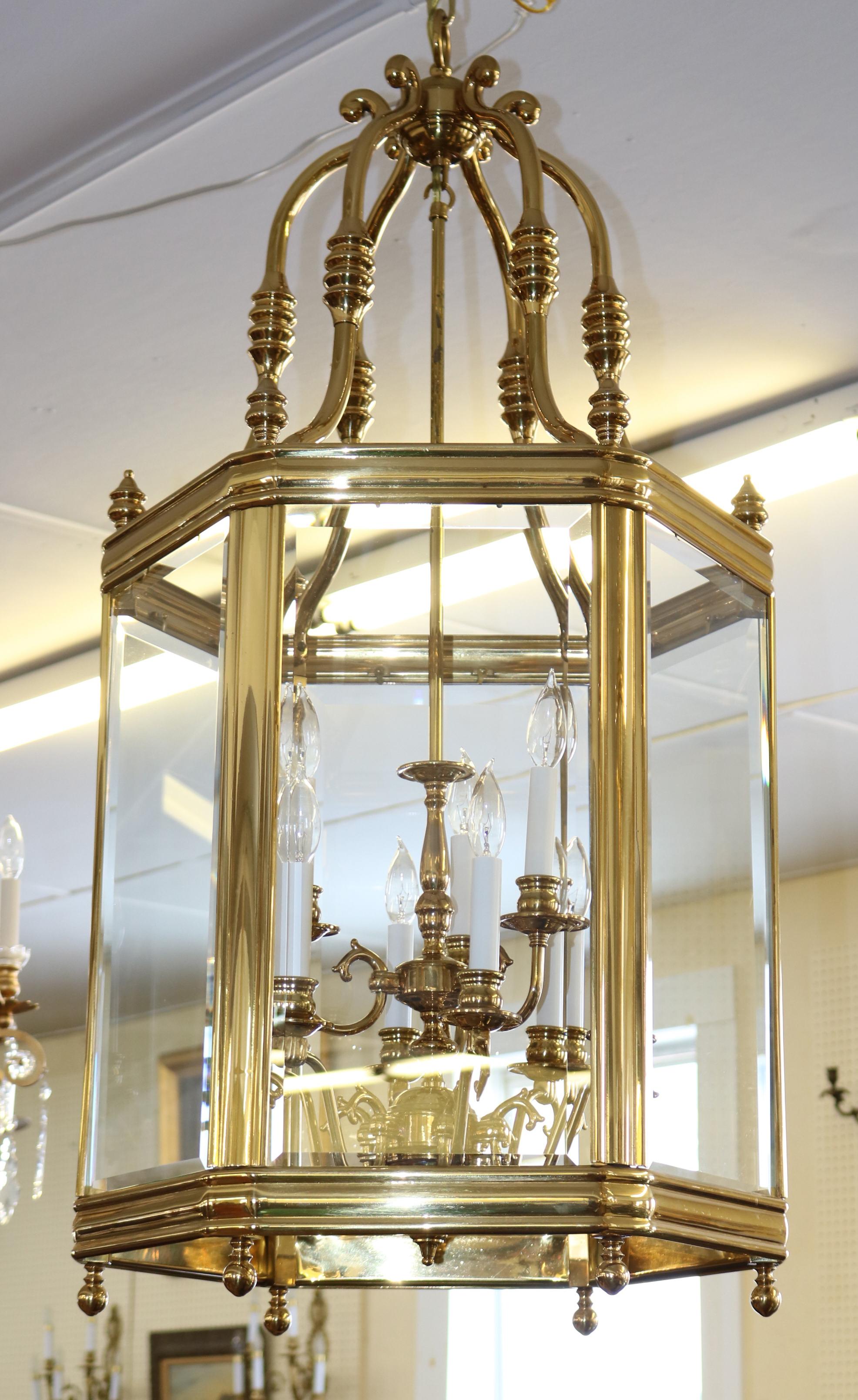 Gorgeous Large Brass Hexagon Shape Lantern Chandelier 9 Light Beveled Glass

Dimensions : 44
