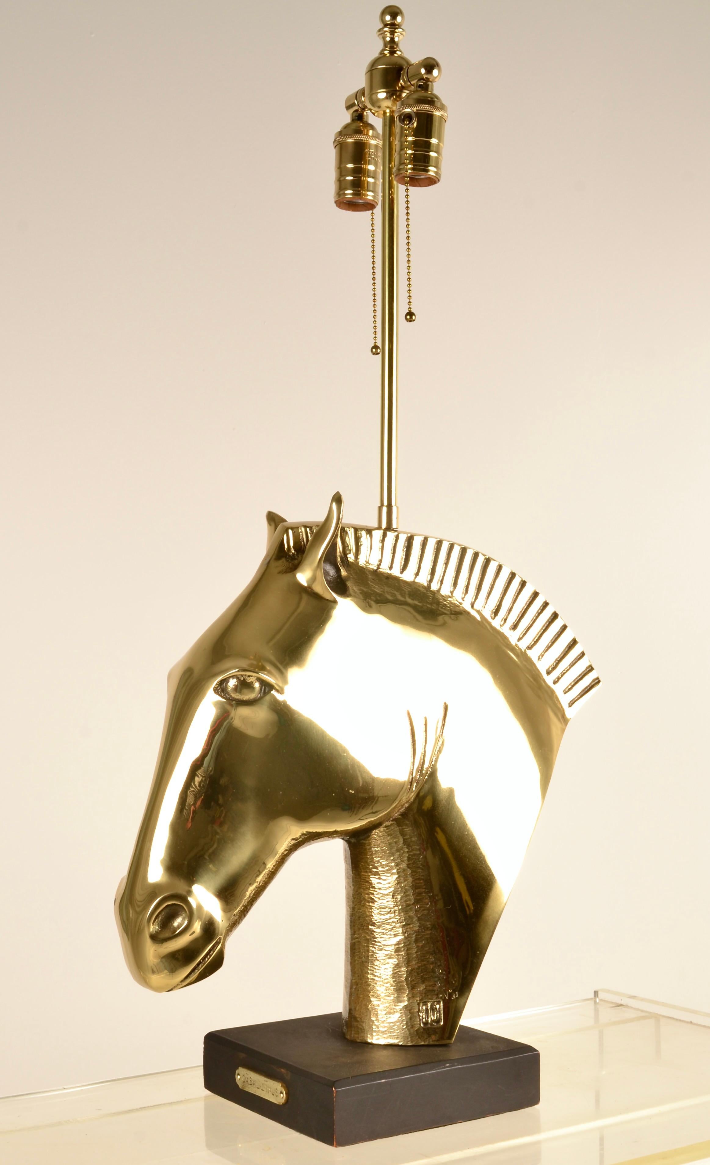 Classical Roman Large Brass Horse Head Lamp 