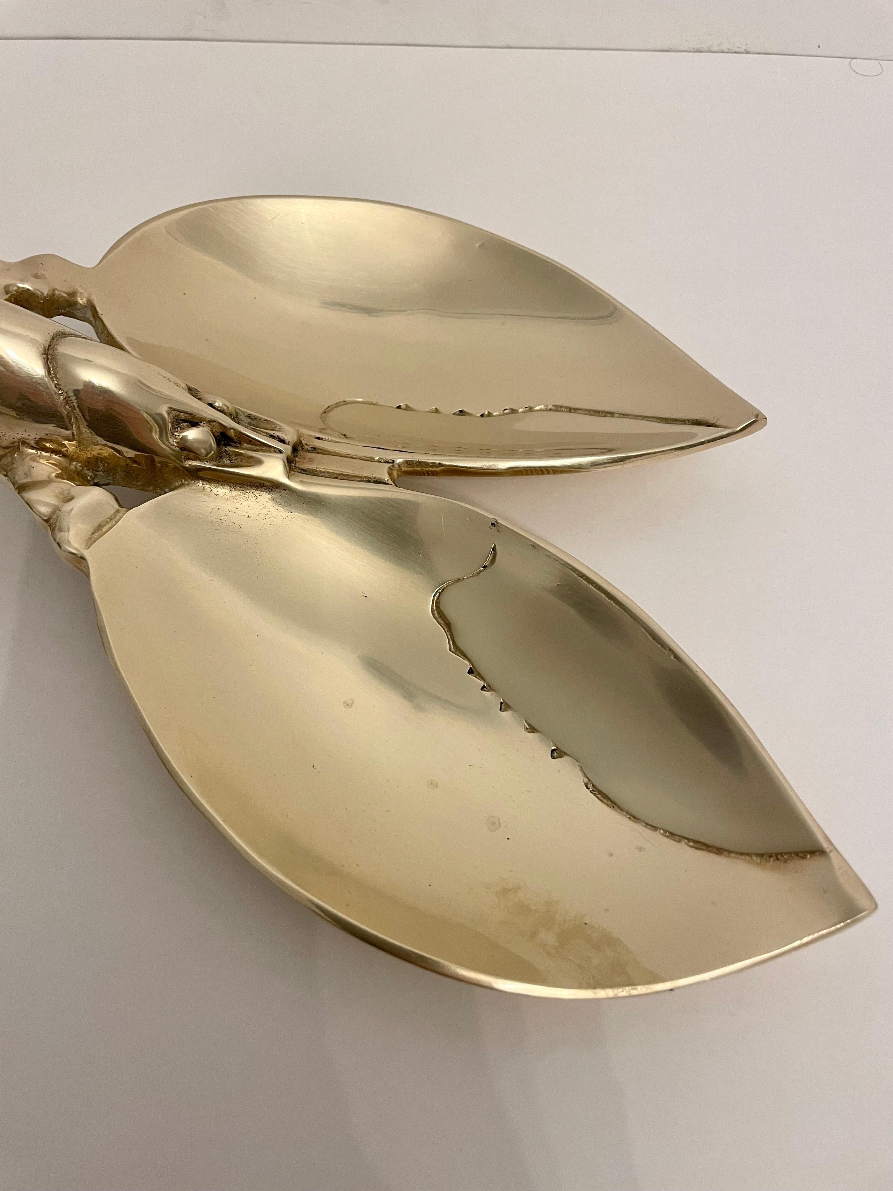 Large Brass Lobster Dish or Spoon Rest Sculpture In Good Condition For Sale In New York, NY