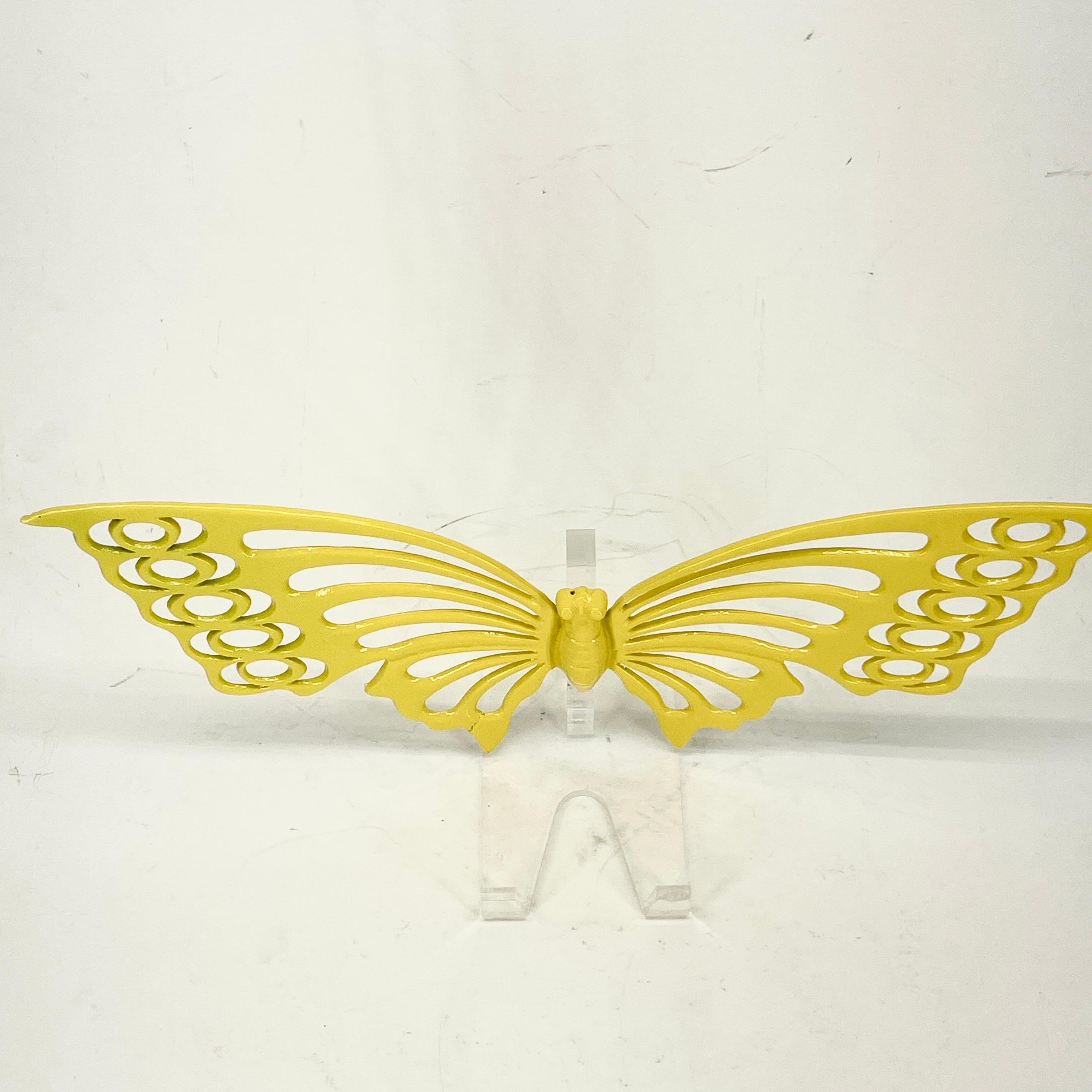 Große Schmetterlingsskulptur aus Messing aus der Mitte des Jahrhunderts in leuchtend gelber Pulverbeschichtung  im Angebot 12