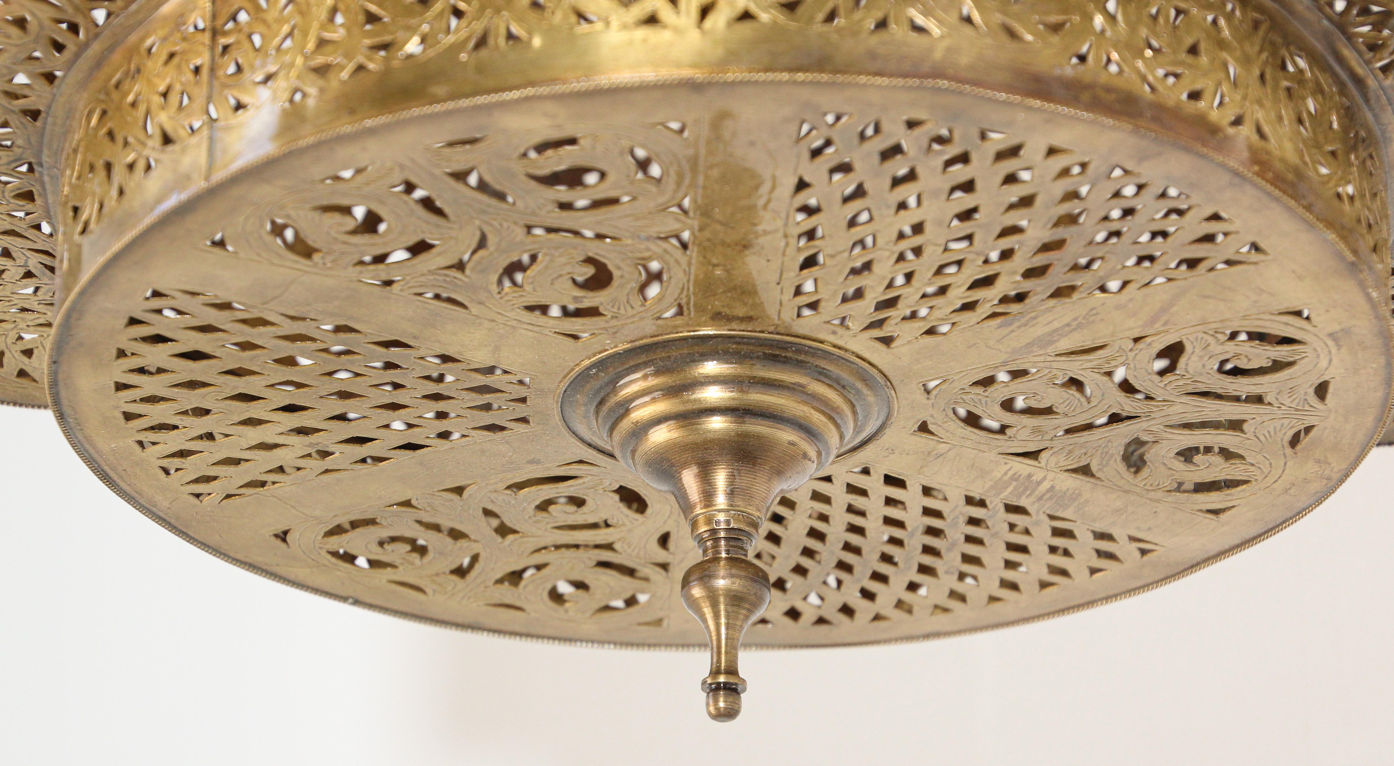 Large Brass Moroccan Chandelier in Alberto Pinto Style 6