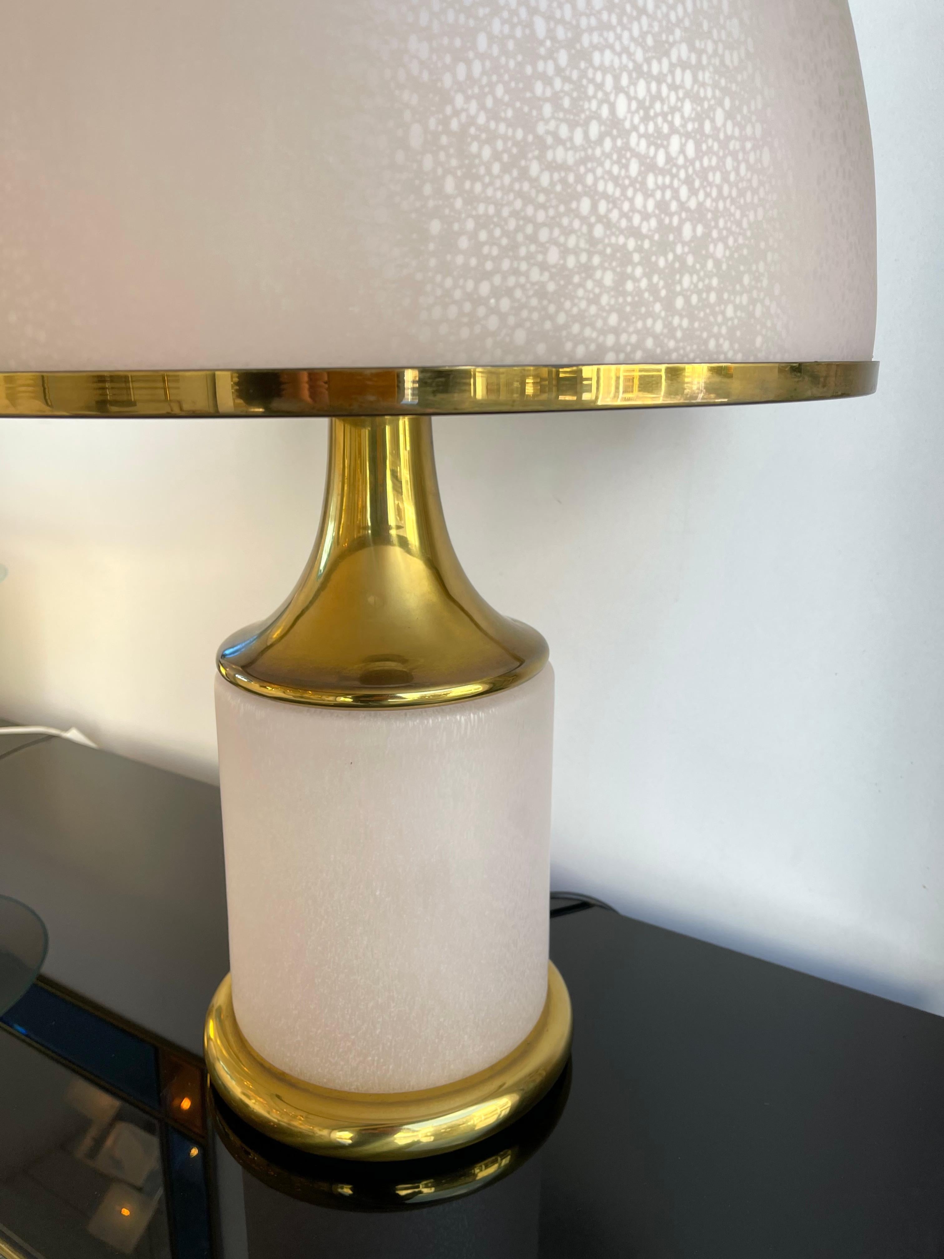Large Brass Mushroom Murano Glass Lamp, Italy, 1970s In Good Condition In SAINT-OUEN, FR