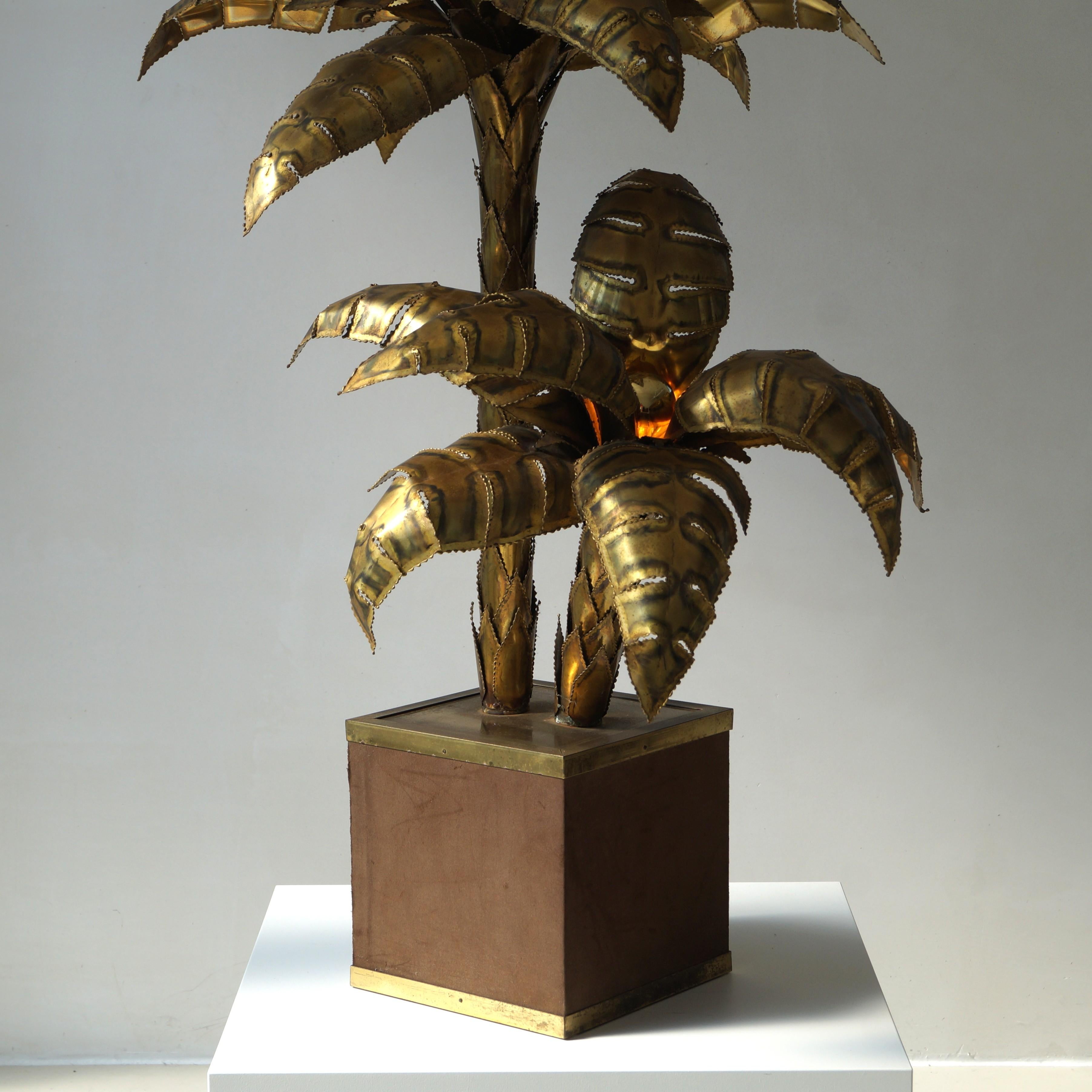 Grande lampada a forma di palma in ottone per Maison Jansen, anni '70 In condizioni buone in vendita a EVERDINGEN, NL