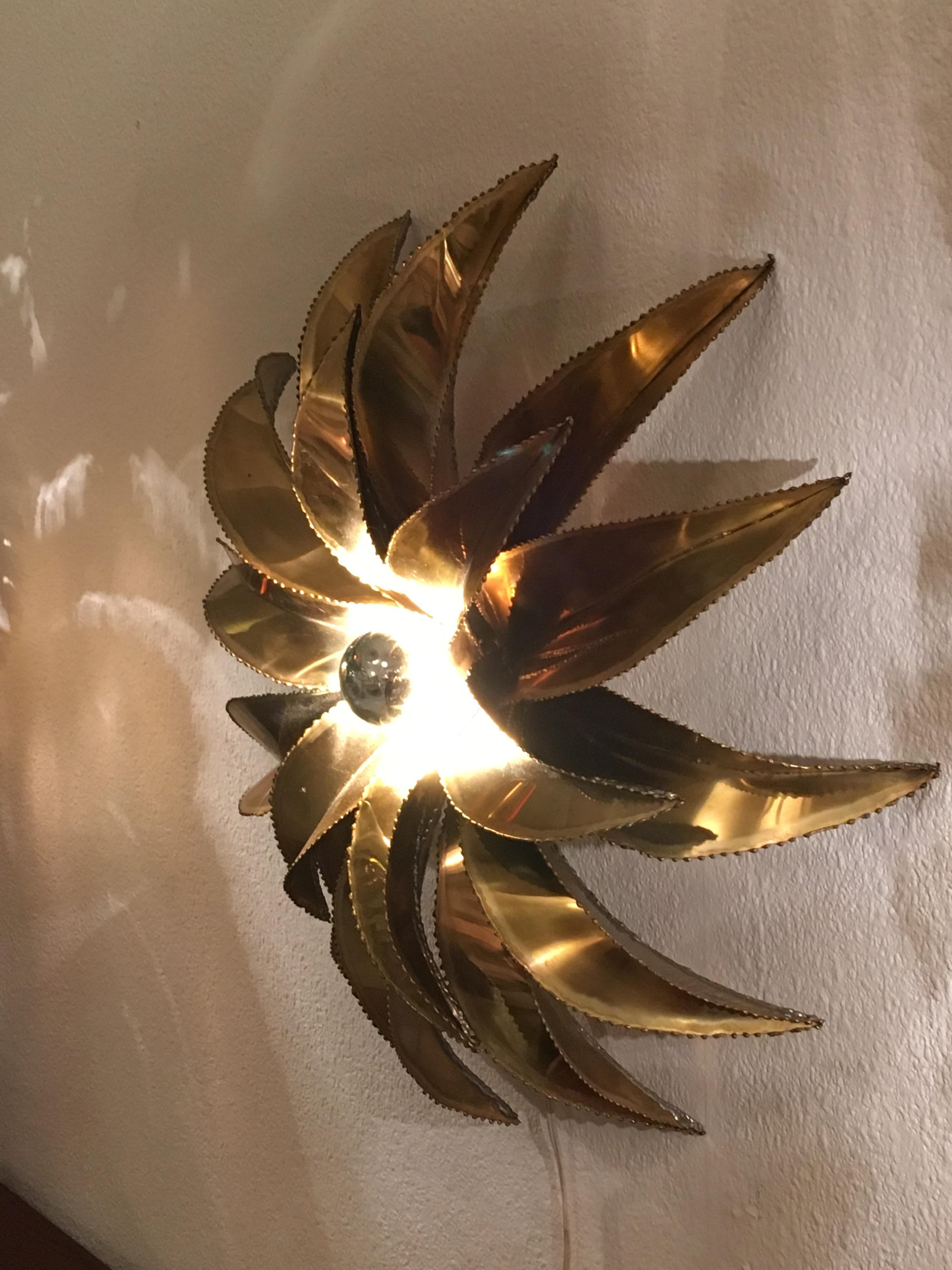 Late 20th Century Large Brass Palm Tree Leaf Wall Lamp