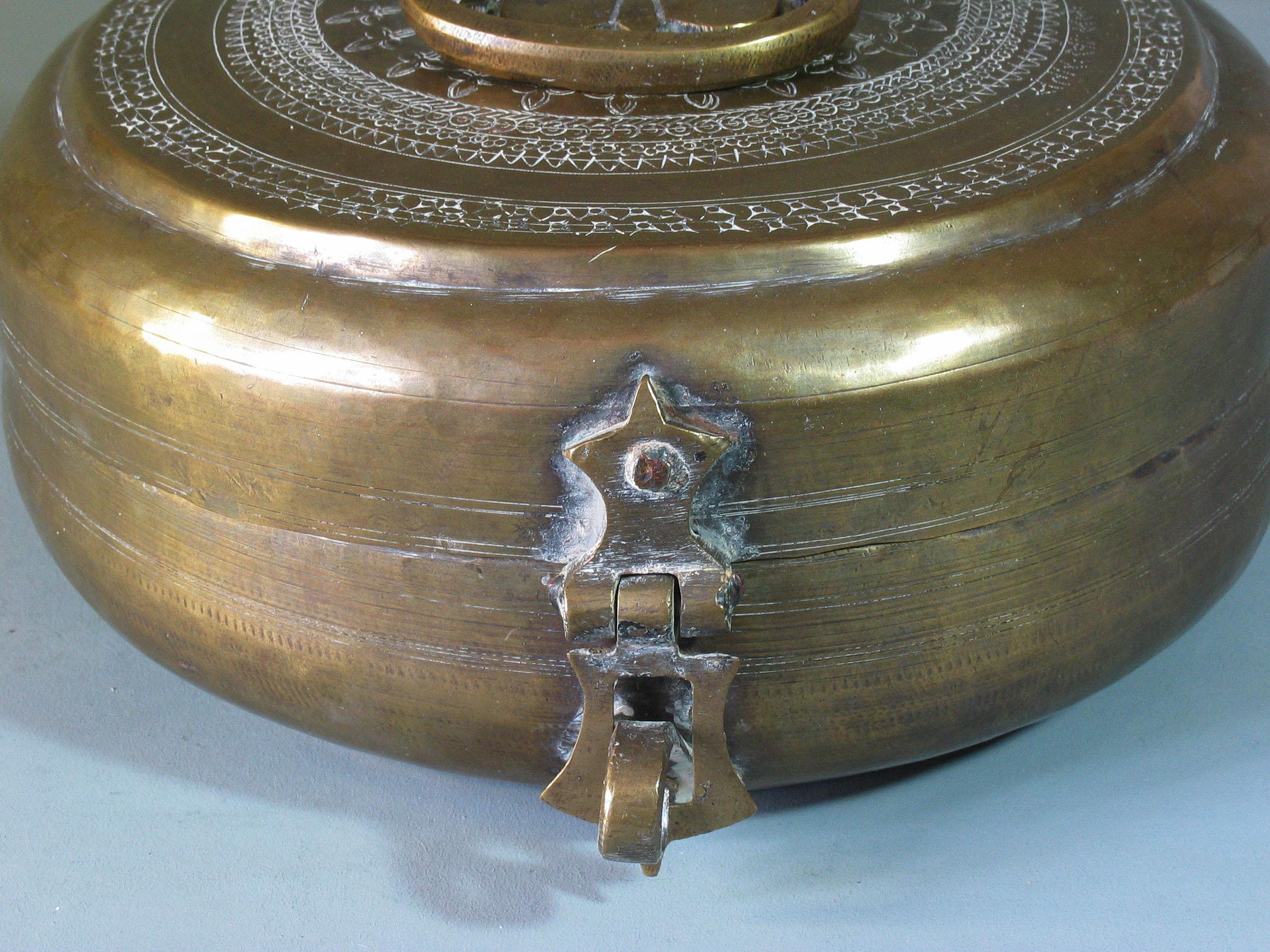 Anglo-Indian Large Brass Pandan Box, North India, 19th Century For Sale