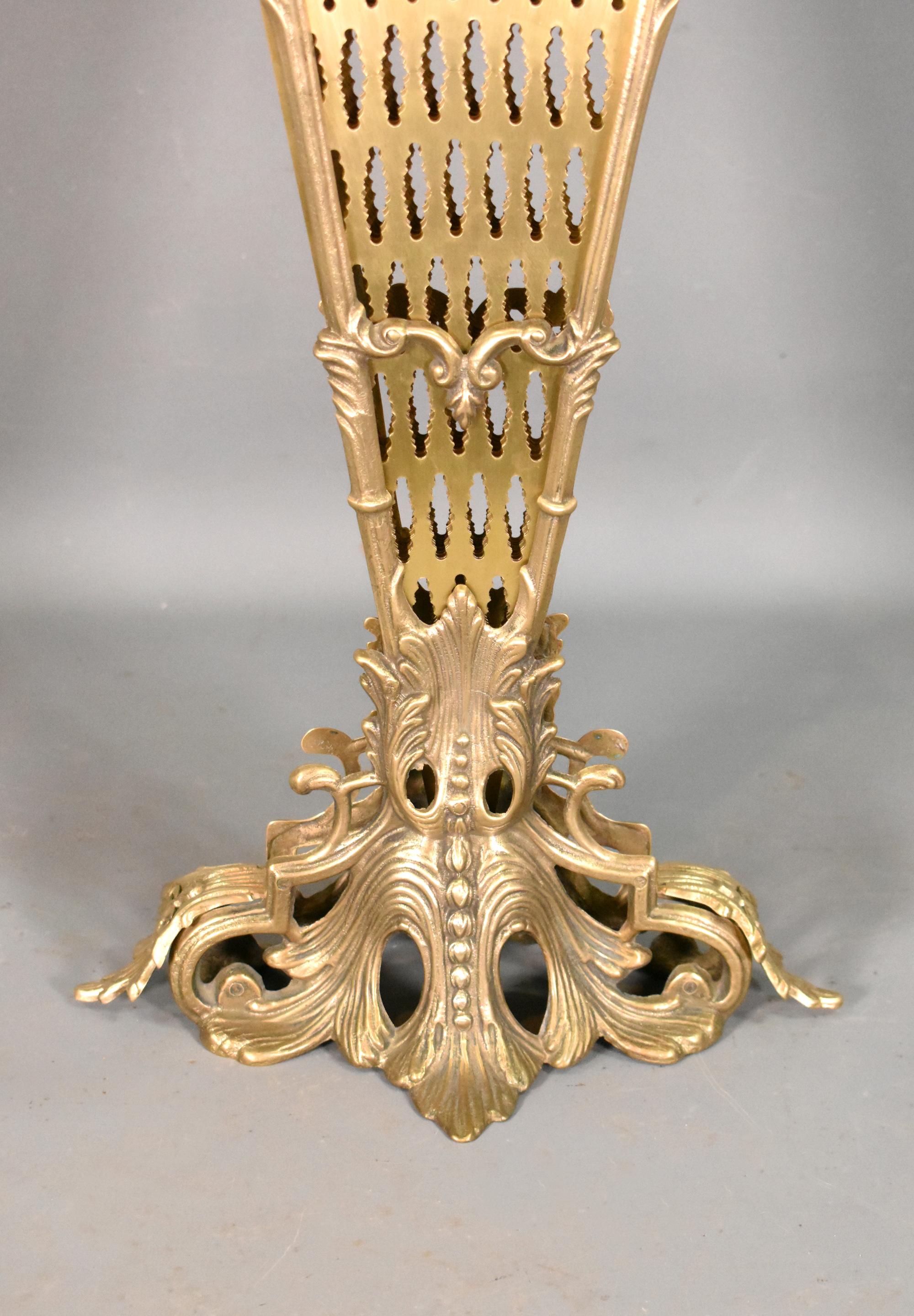 Grand pare-feu en laiton en forme de paon style Napoléon III Bon état - En vente à SAINTE-COLOMBE, FR
