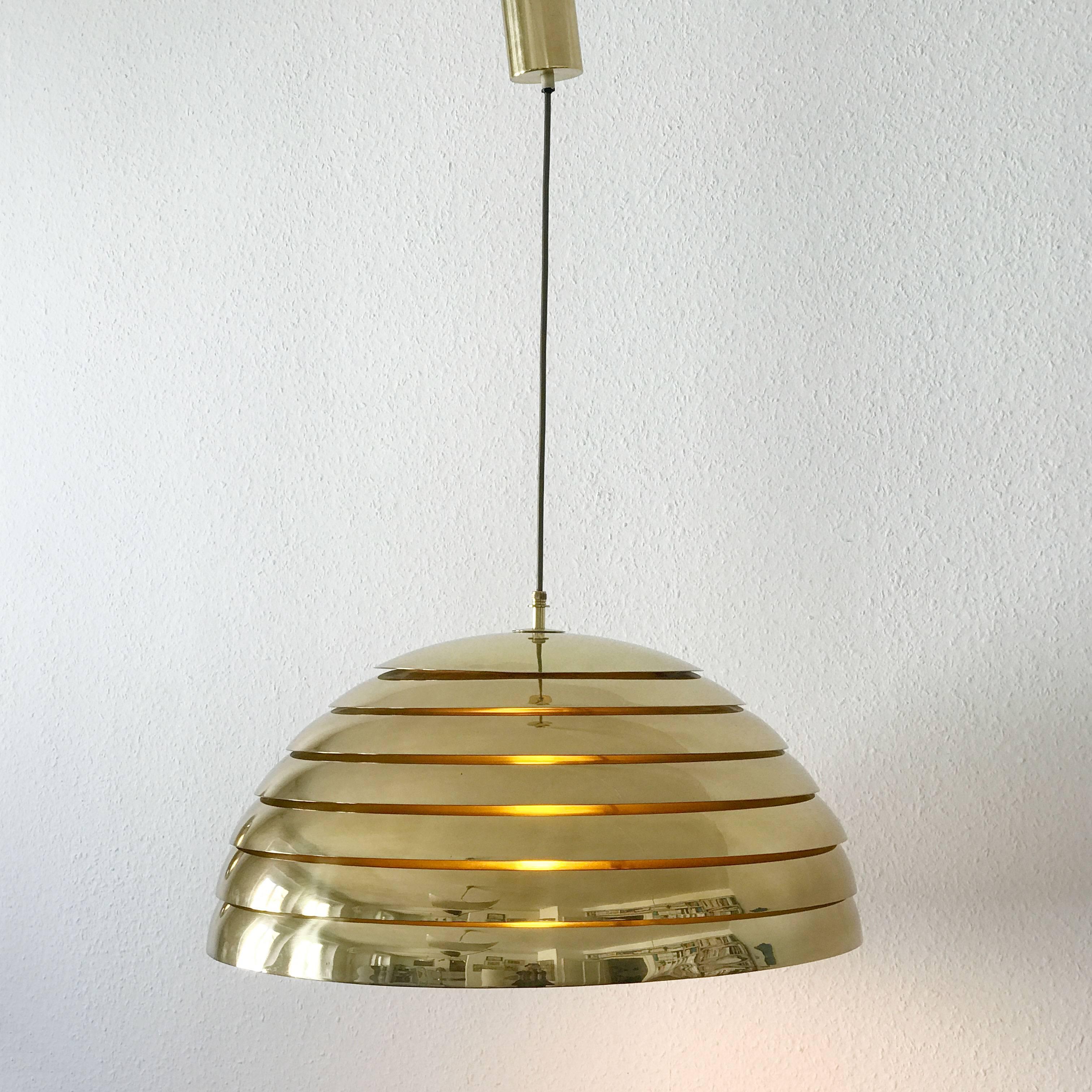 Large Mid Century Modern Brass Pendant Lamp by Vereinigte Werkstätten München In Good Condition For Sale In Munich, DE