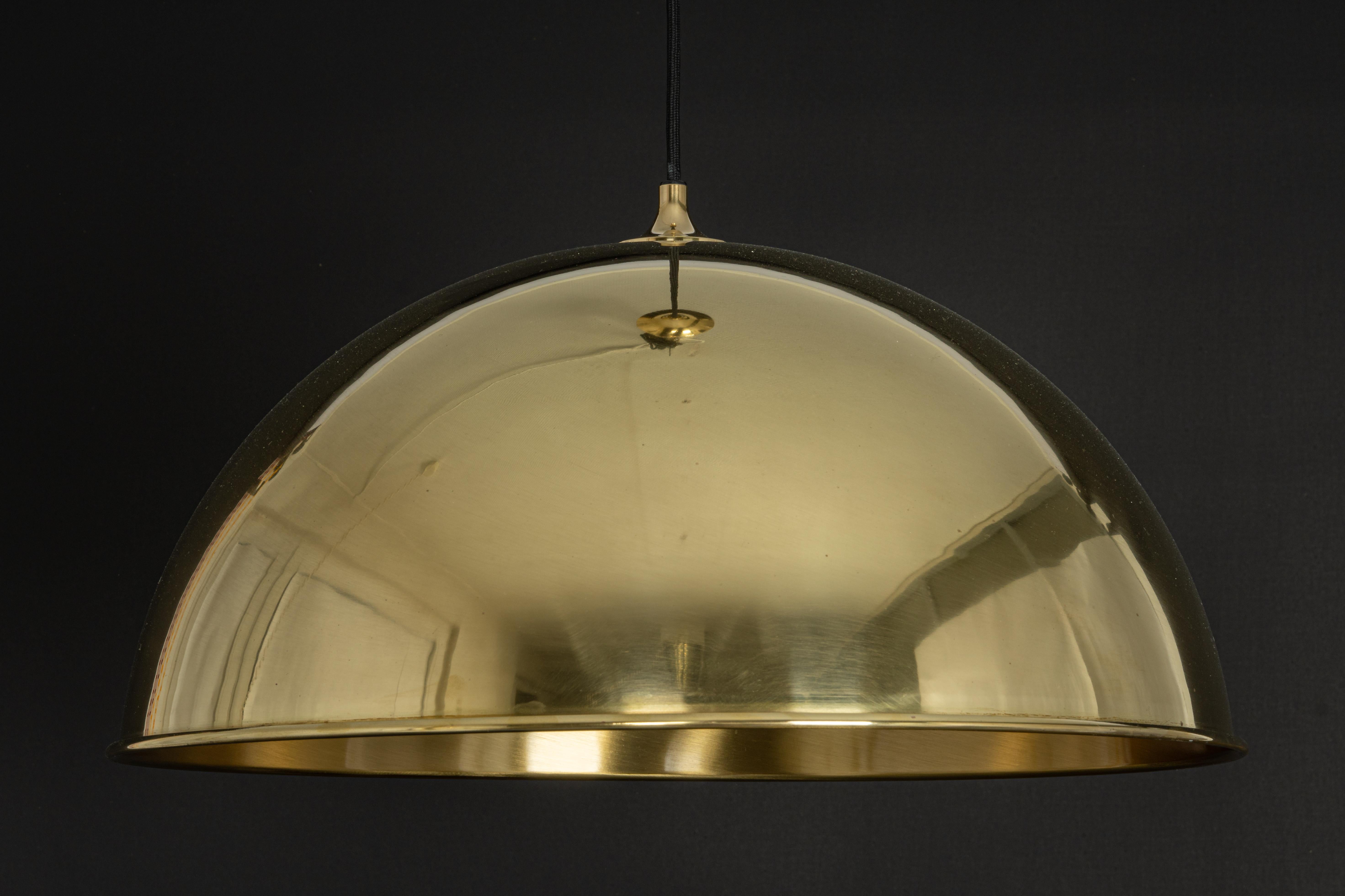 Large Brass Pendant Light by Florian Schulz, Germany In Good Condition For Sale In Aachen, NRW
