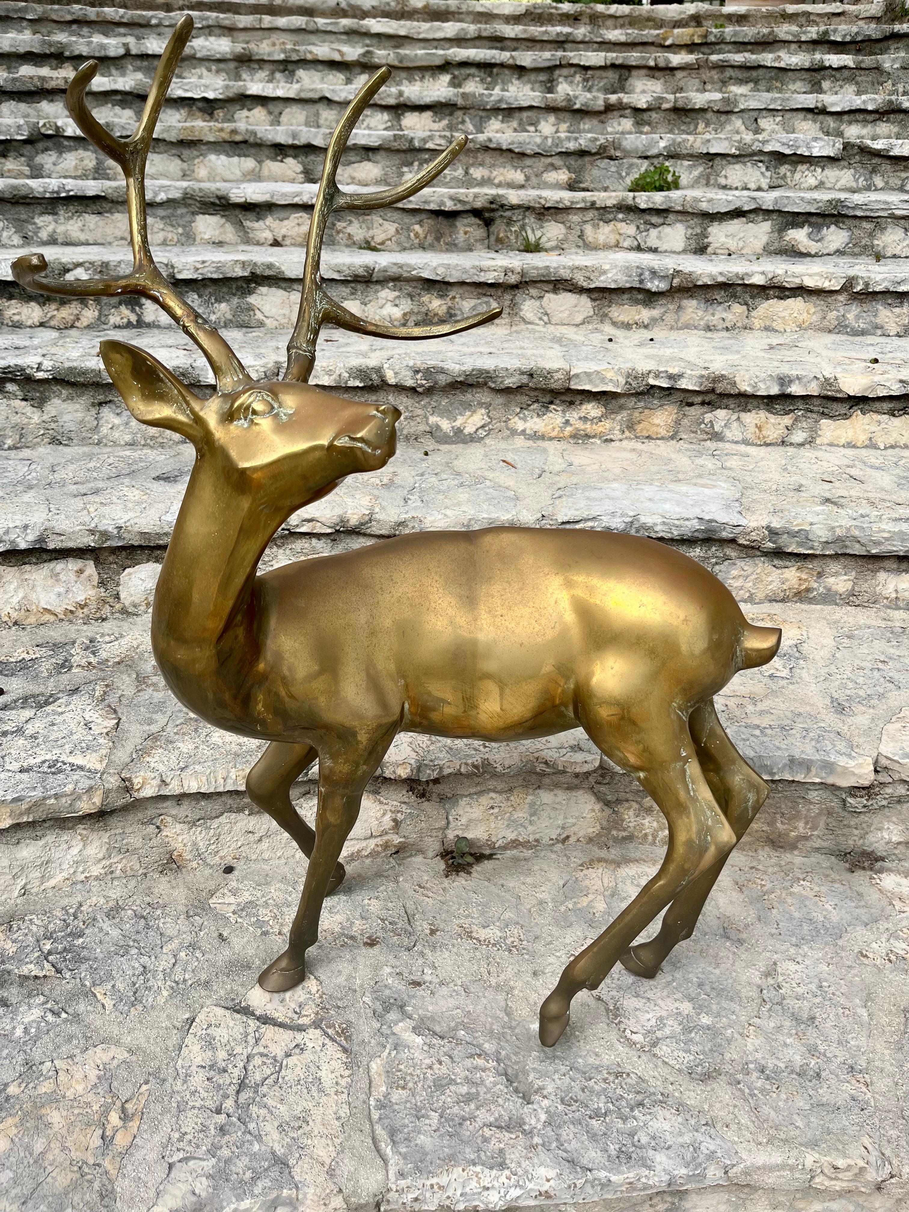 Large brass stag with antlers.
In the taste of Maria Pergay,
France circa 1970

H: 90 cm ( 35.4 inches ) 
L: 60 cm ( 23.6 inches) 
D: 43 cm ( 17 inches) 