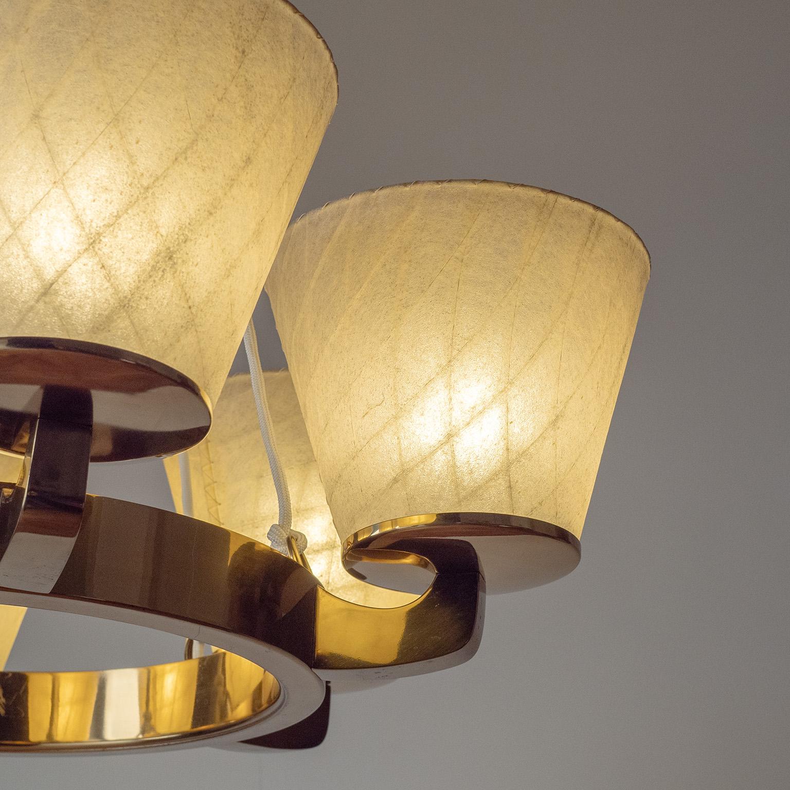 Metà XX secolo Grande lampadario a sospensione in ottone, circa 1950 in vendita