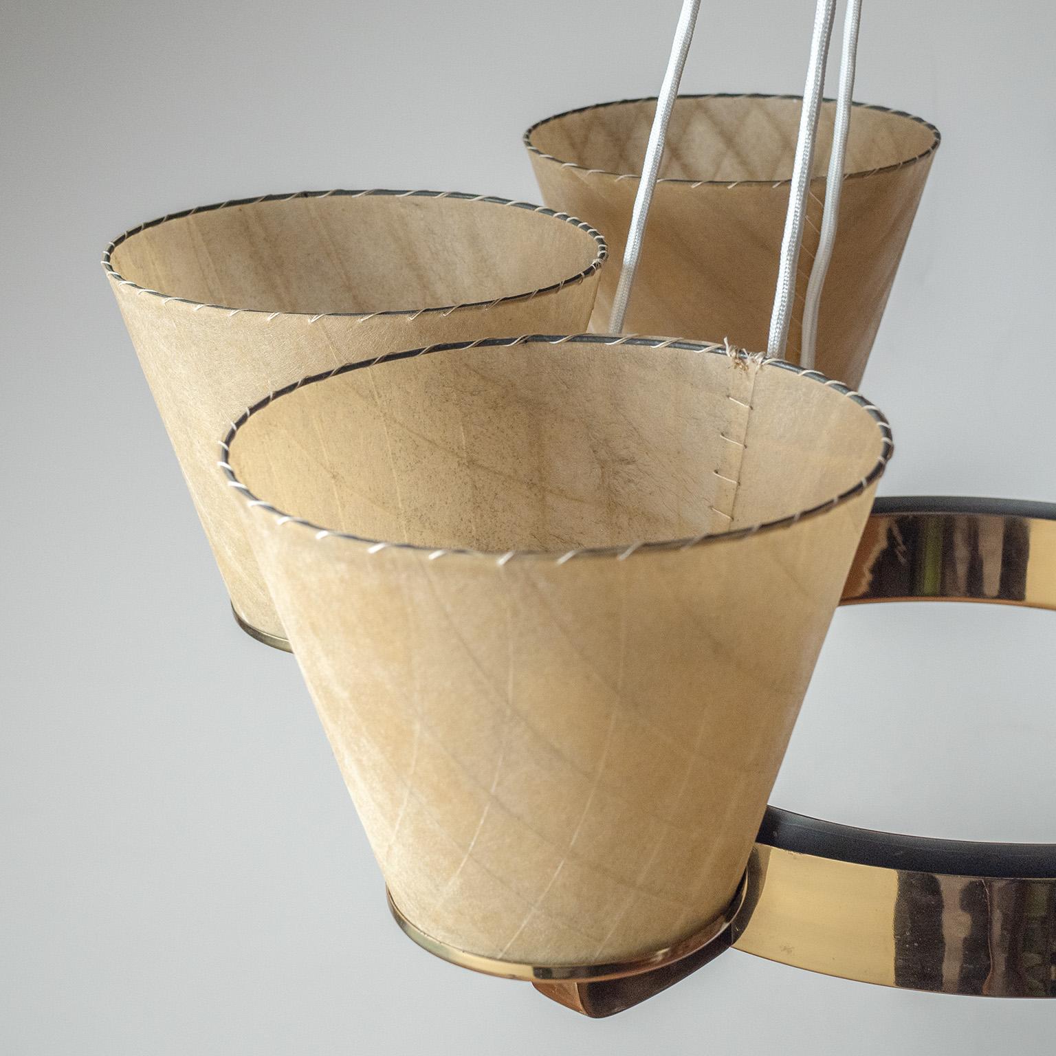 Ottone Grande lampadario a sospensione in ottone, circa 1950 in vendita