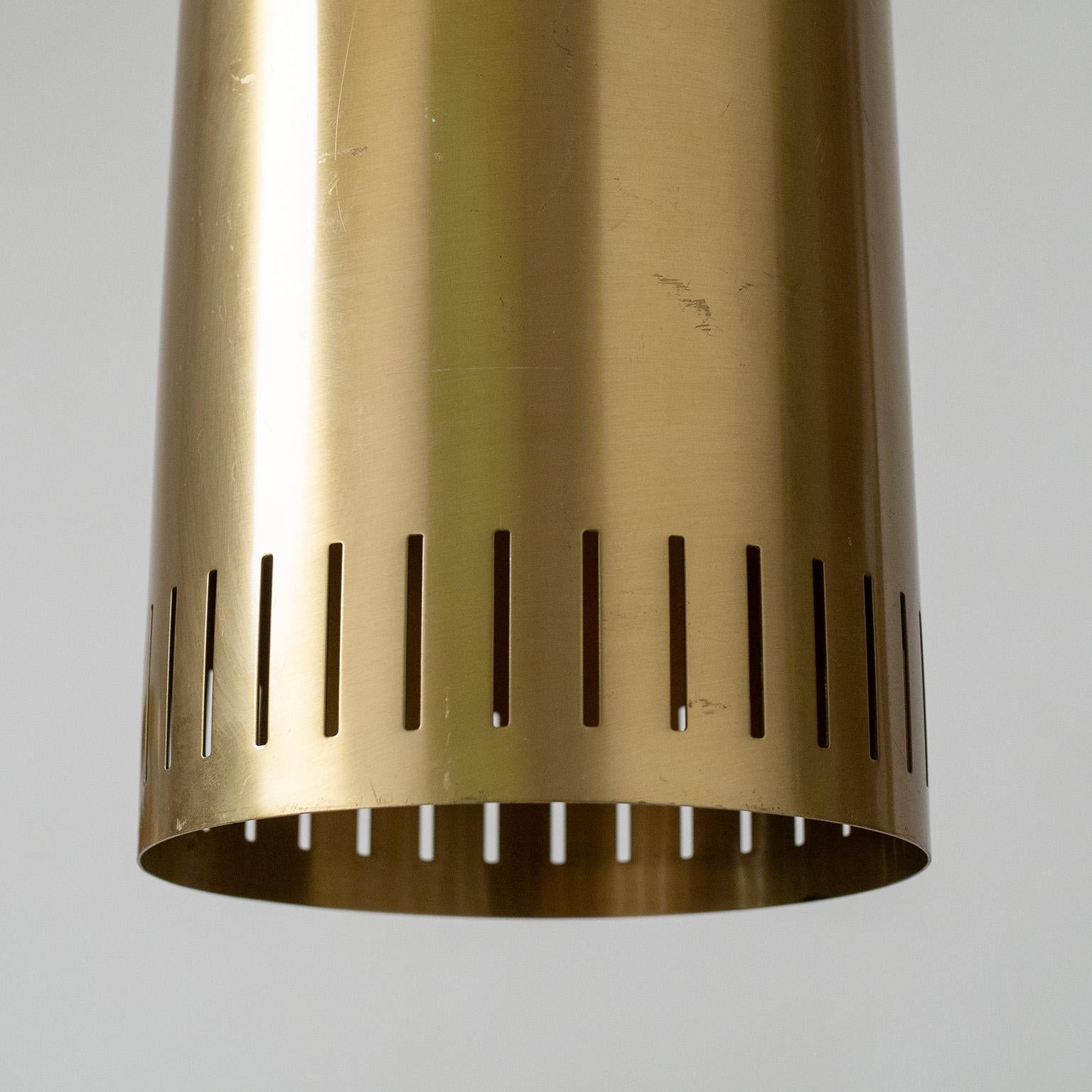 Ottone Grande lampada a sospensione in ottone di Boréns, 1960 in vendita