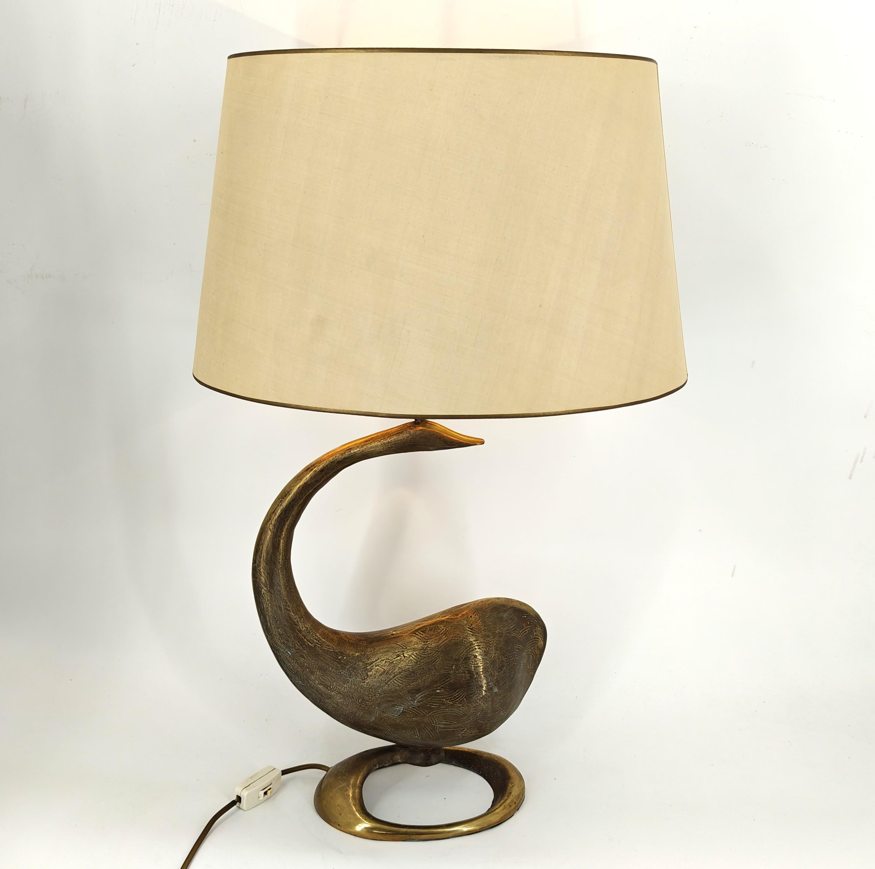 Large brass swan table lamp, 1960s In Good Condition For Sale In Leuven, Vlaams Gewest