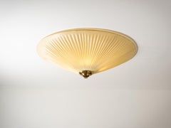 Gran empotrable de latón y textil sintético de Paavo Tynell para Idman, Finlandia