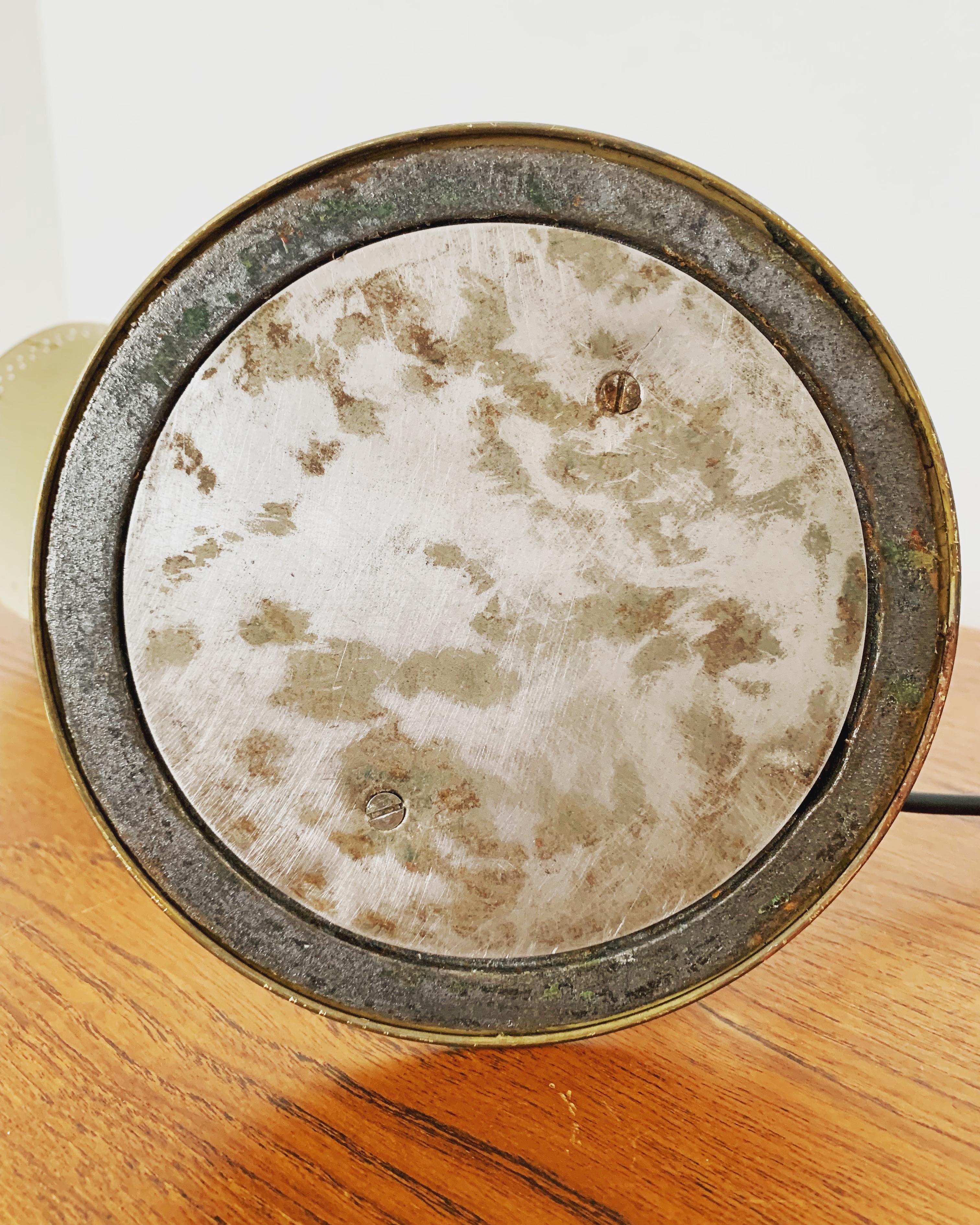 Lámpara de mesa grande de latón by Kaiser Idell 6754 en venta 10