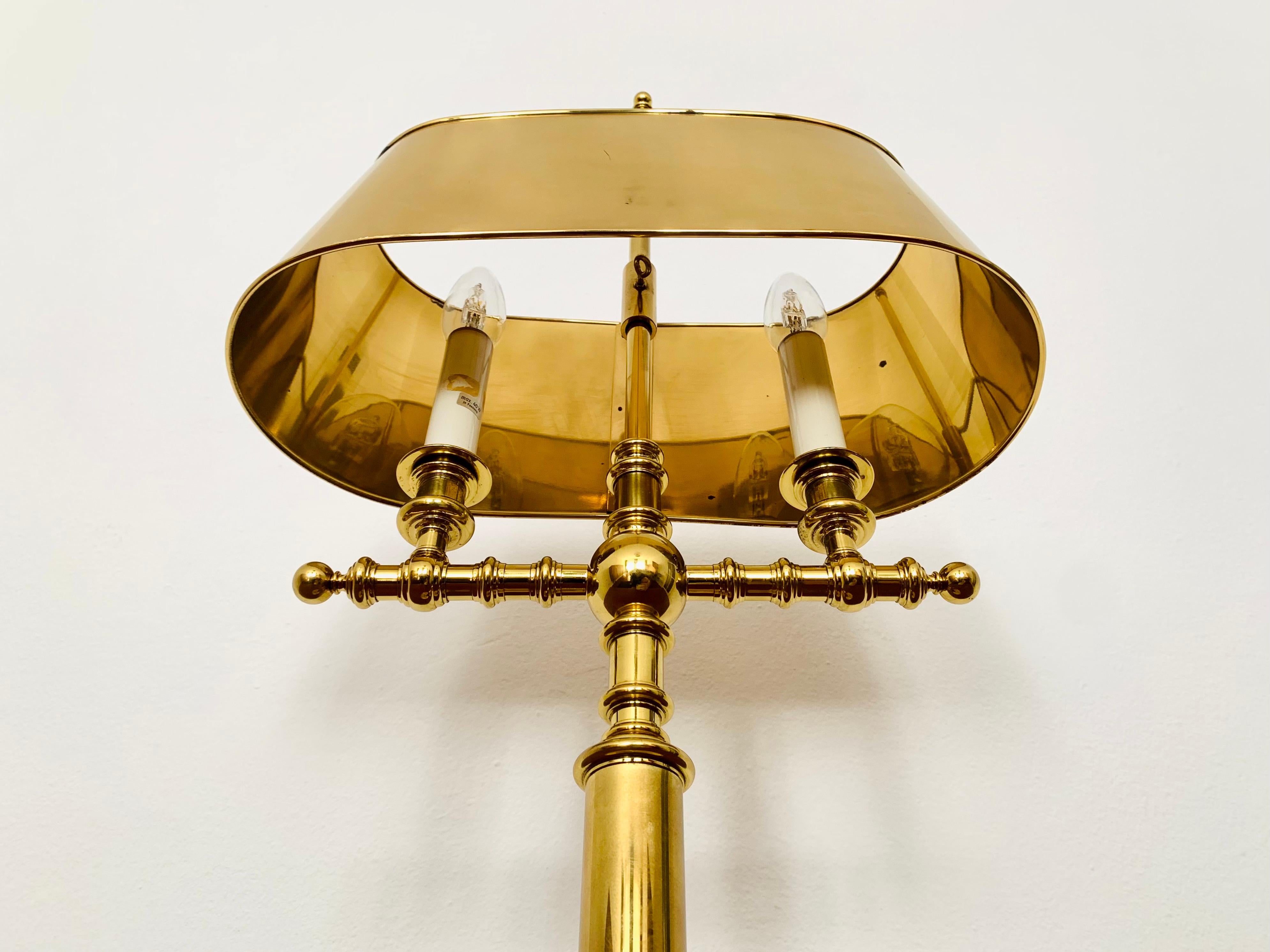 Large Brass Table Lamp In Good Condition For Sale In München, DE