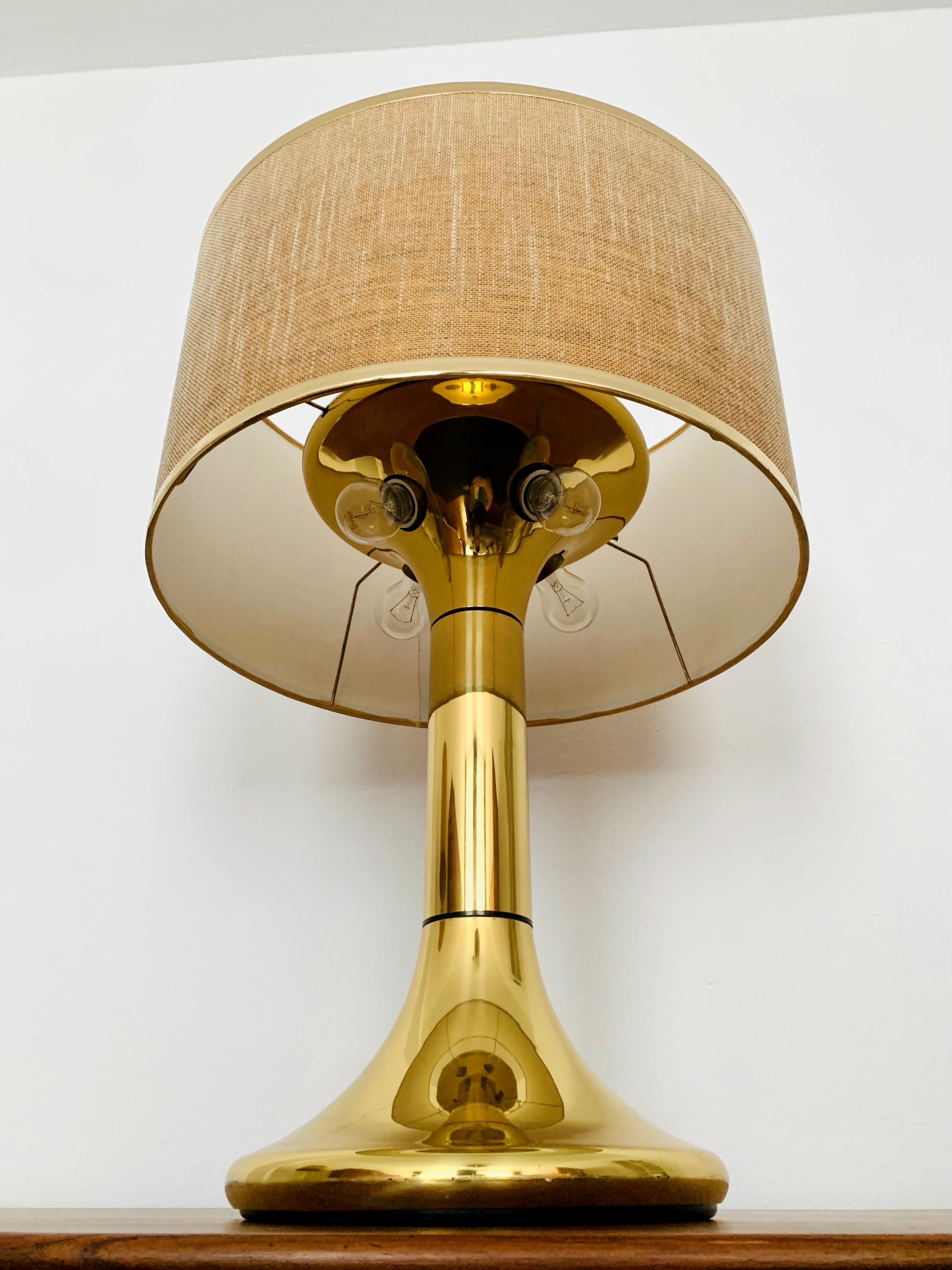 Large Brass Table Lamp In Good Condition For Sale In München, DE