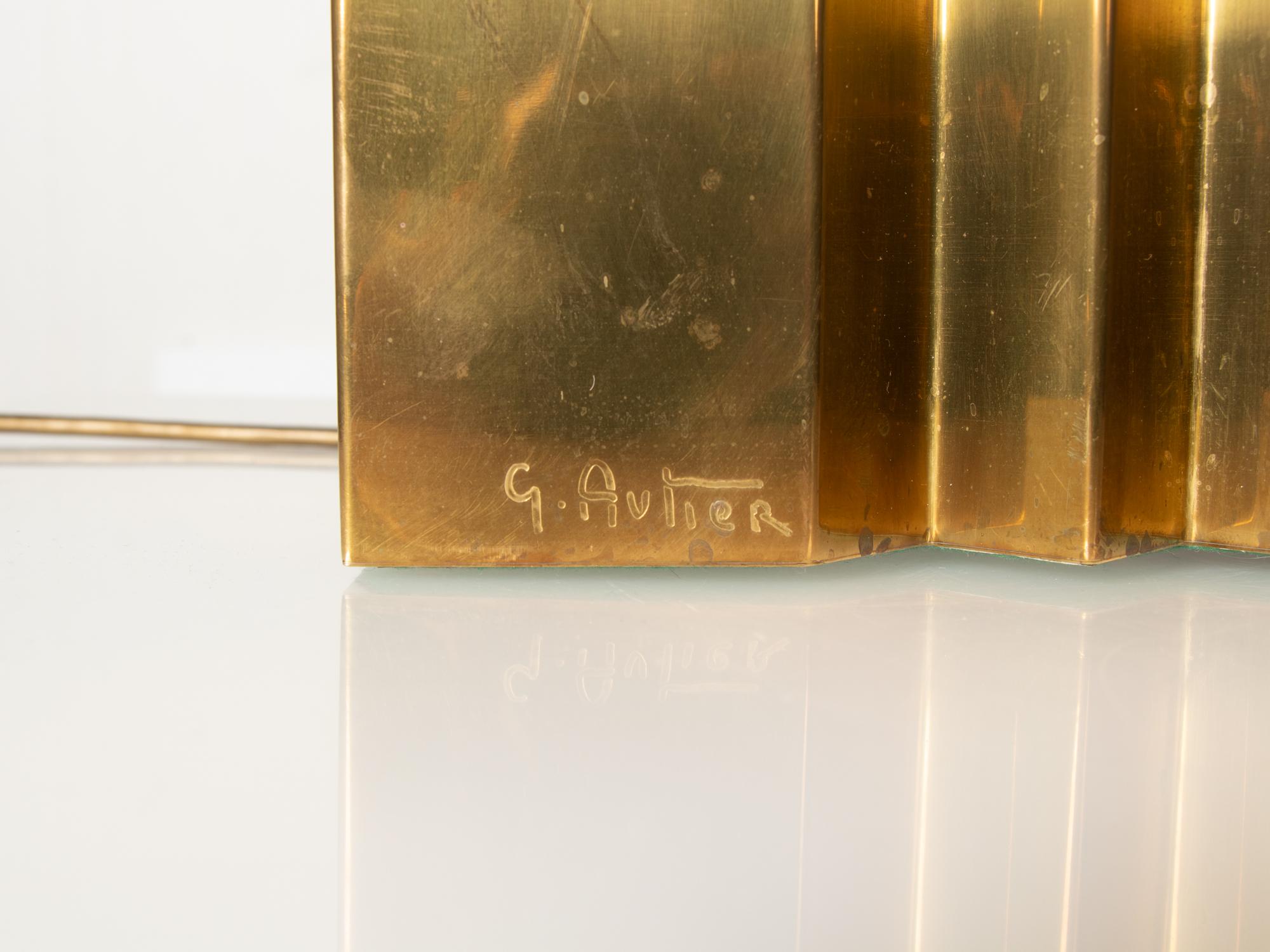 Große Tischlampe aus Messing, signiert G. Autier, Frankreich, 1970er Jahre (Ende des 20. Jahrhunderts) im Angebot