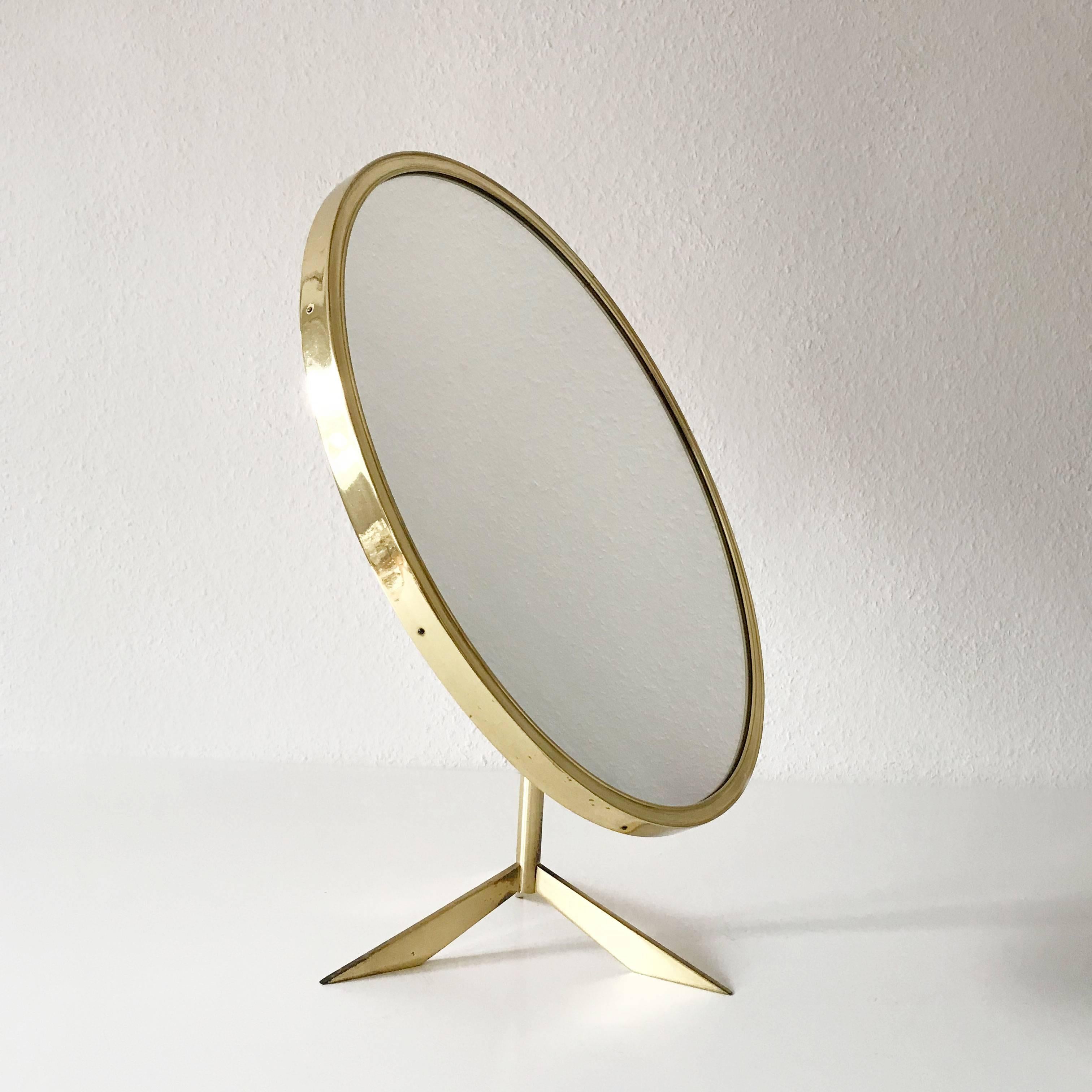 Mid Century Modern Brass Table Mirror by Vereinigte Werkstätten Germany 1950s In Good Condition In Munich, DE