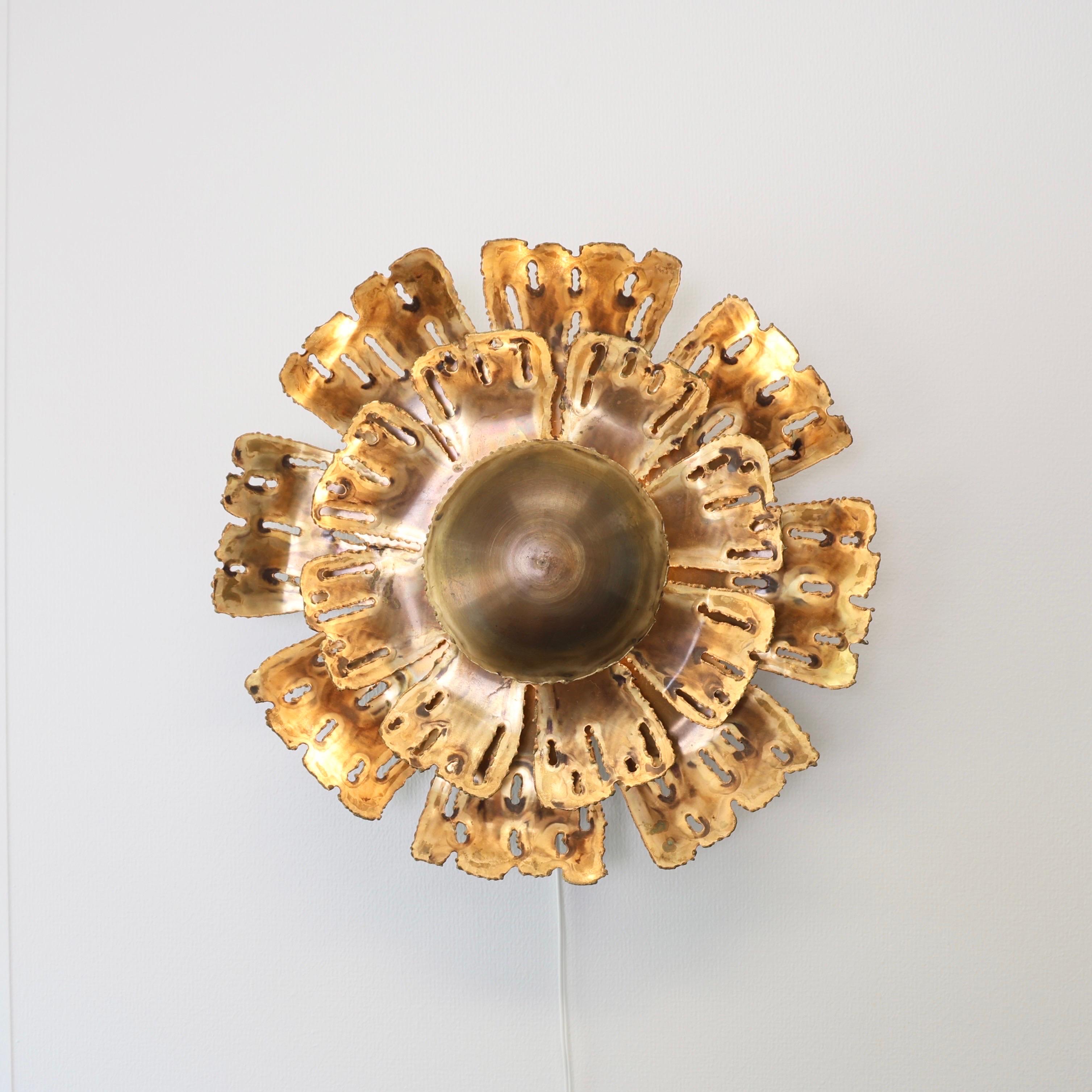 Brutalist Large Brass Wall Lamp by Svend Aage Holm Sorensen, 1960s, Denmark For Sale