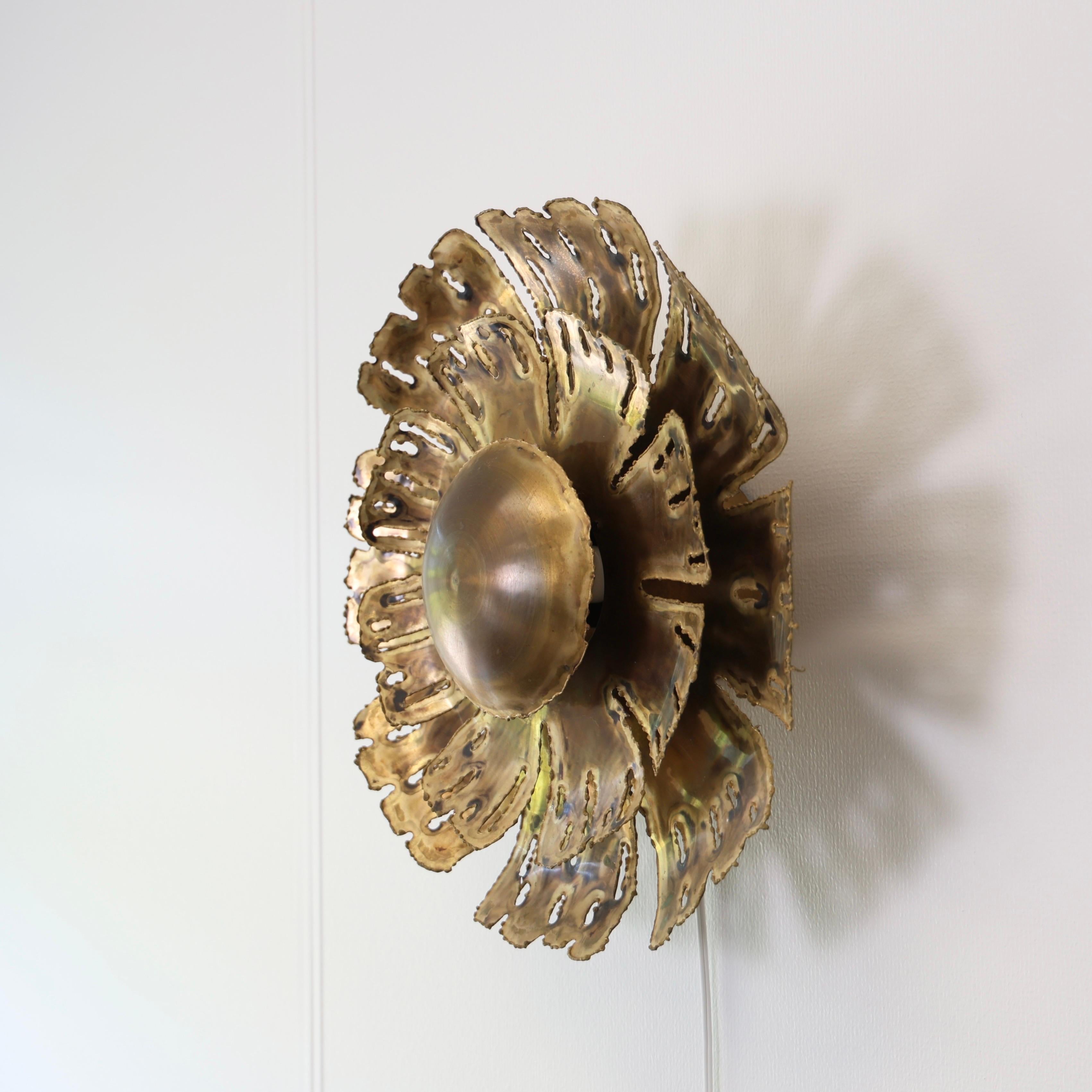 Large Brass Wall Lamp by Svend Aage Holm Sorensen, 1960s, Denmark In Good Condition For Sale In Værløse, DK
