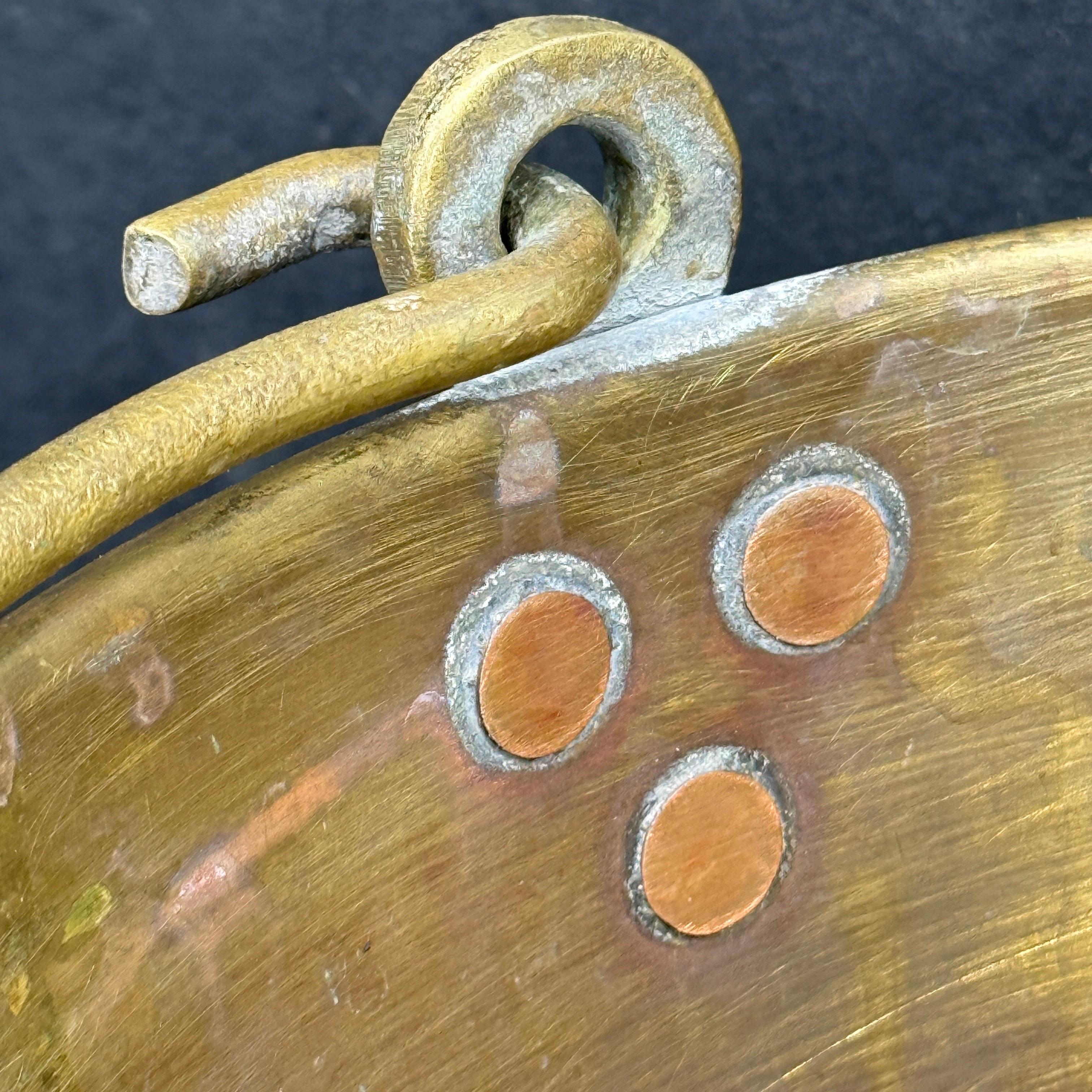 Grande secchiello refrigerante per vino e champagne in ottone con manico in vendita 1