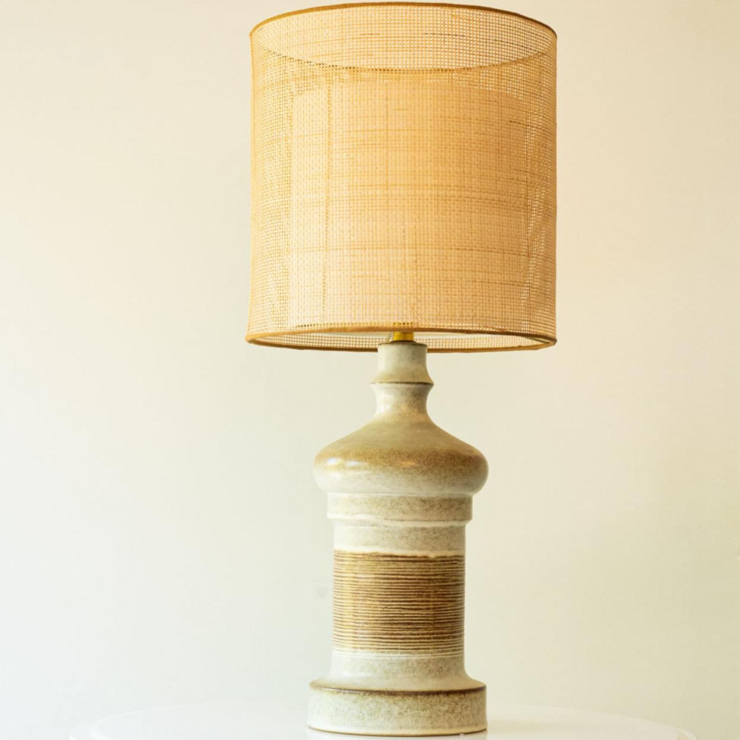 Grande lampe de bureau Braun en céramique beige, nouvel abat-jour à double épaisseur de R. Houben en vente 2