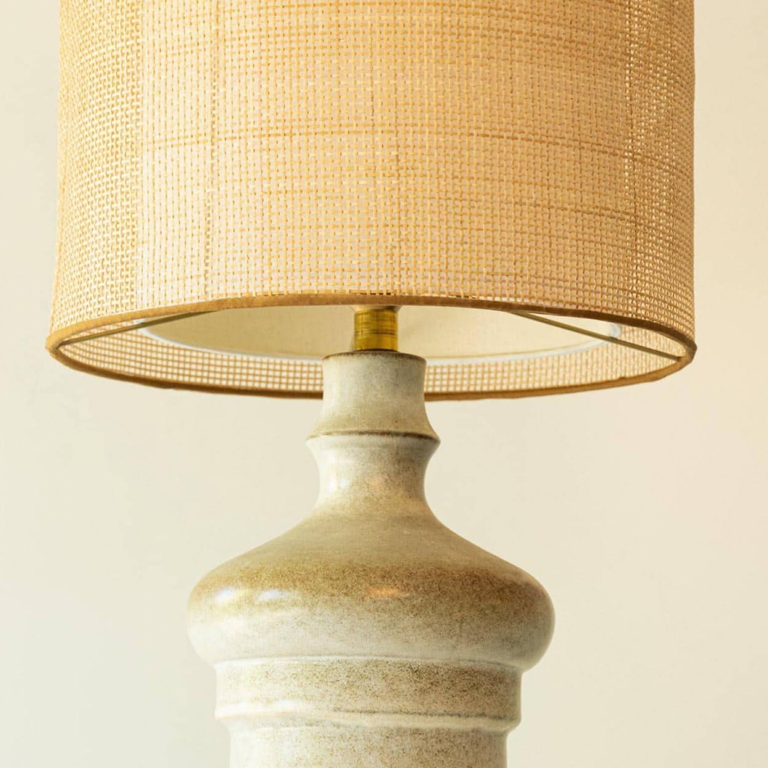 Fin du 20e siècle Grande lampe de bureau Braun en céramique beige, nouvel abat-jour à double épaisseur de R. Houben en vente