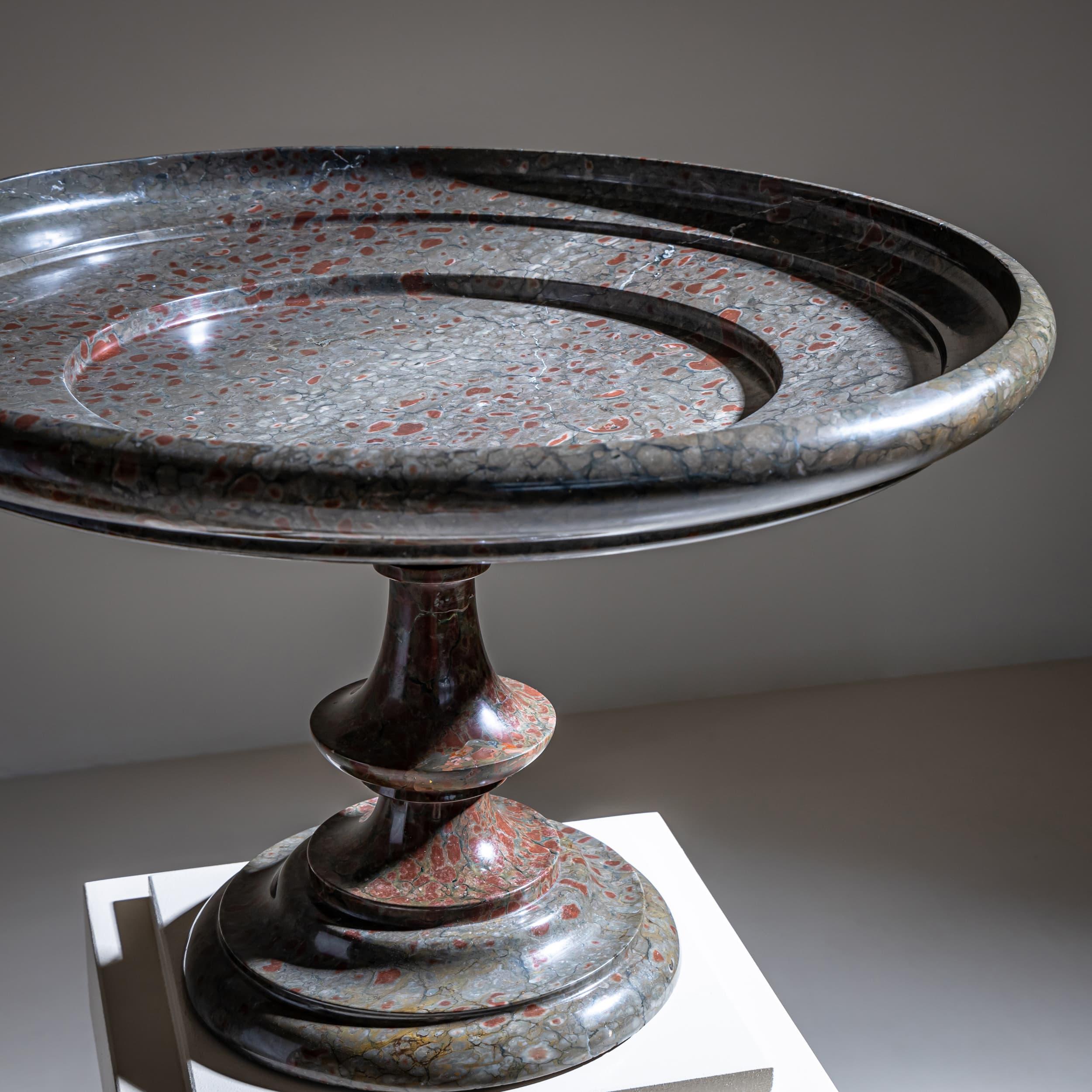 Grande tazza en brèche, Italie, XIXe siècle en vente 2