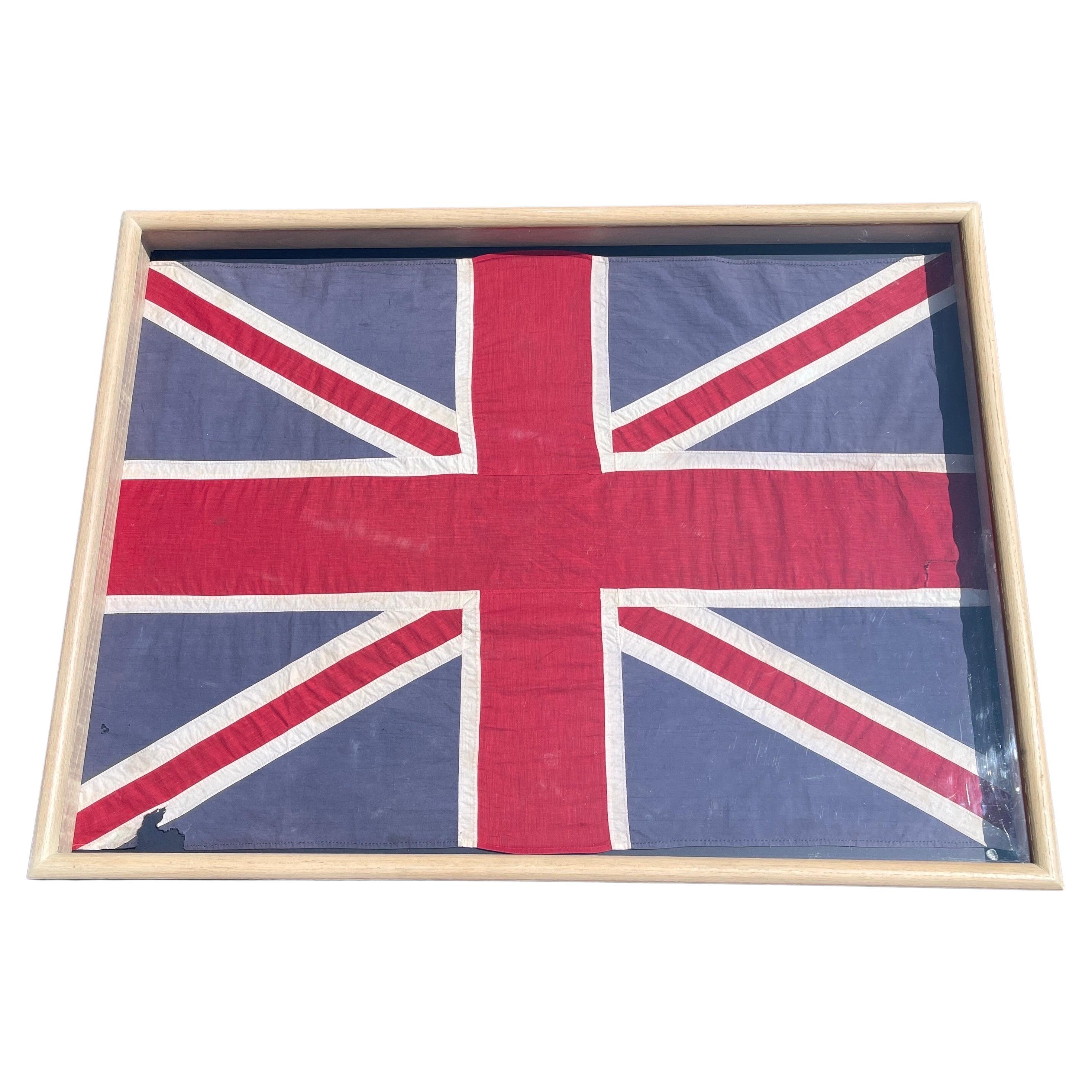 Drapeau Union Jack des années 1950 encadré, Londres Angleterre

Ce drapeau britannique vintage a été acheté à Londres il y a de nombreuses années. Cet Union Jack rouge, blanc et bleu des années 1950 a été placé dans un cadre en bois neutre avec