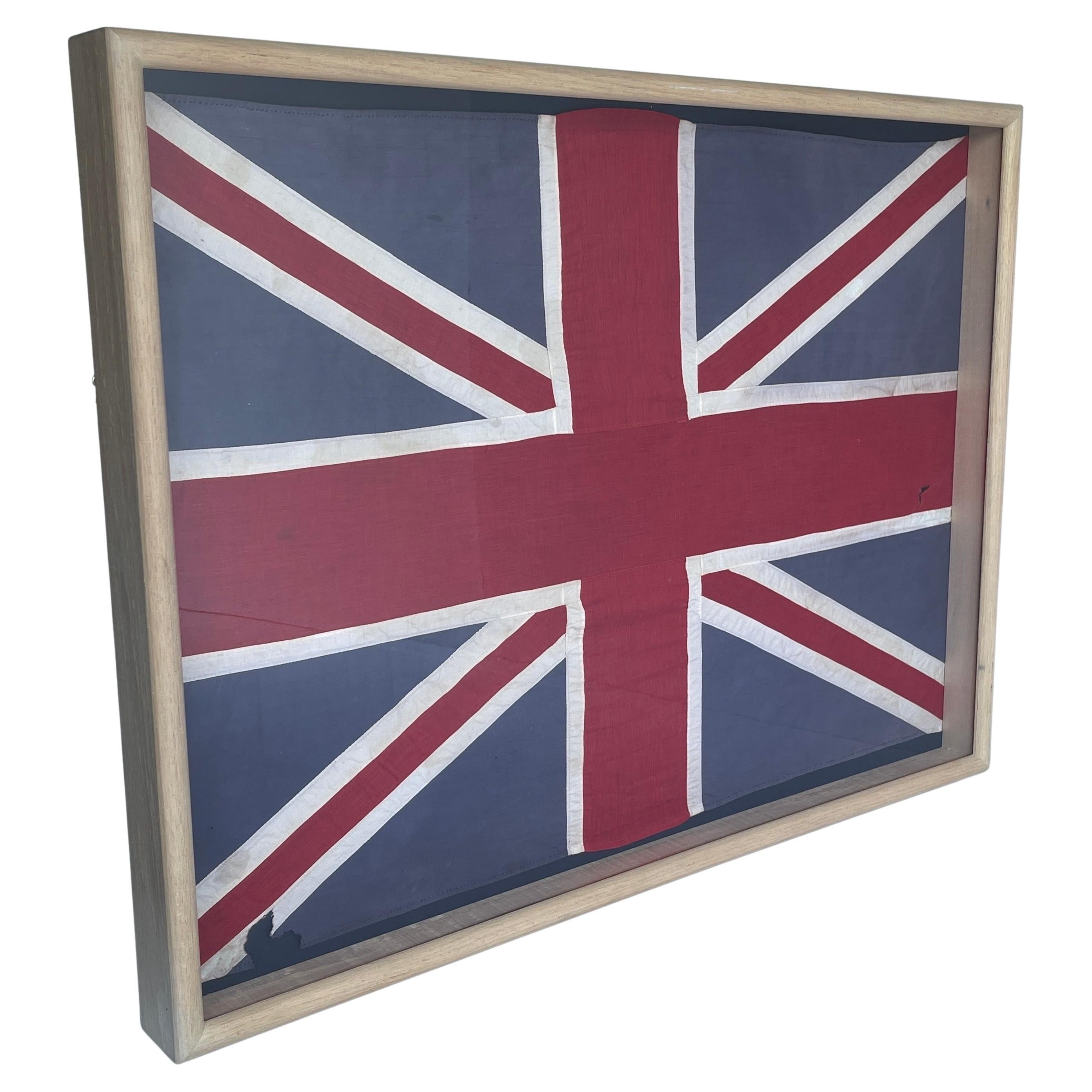 Grand drapeau de l'Union britannique des années 1950, cousu à la main et encadré