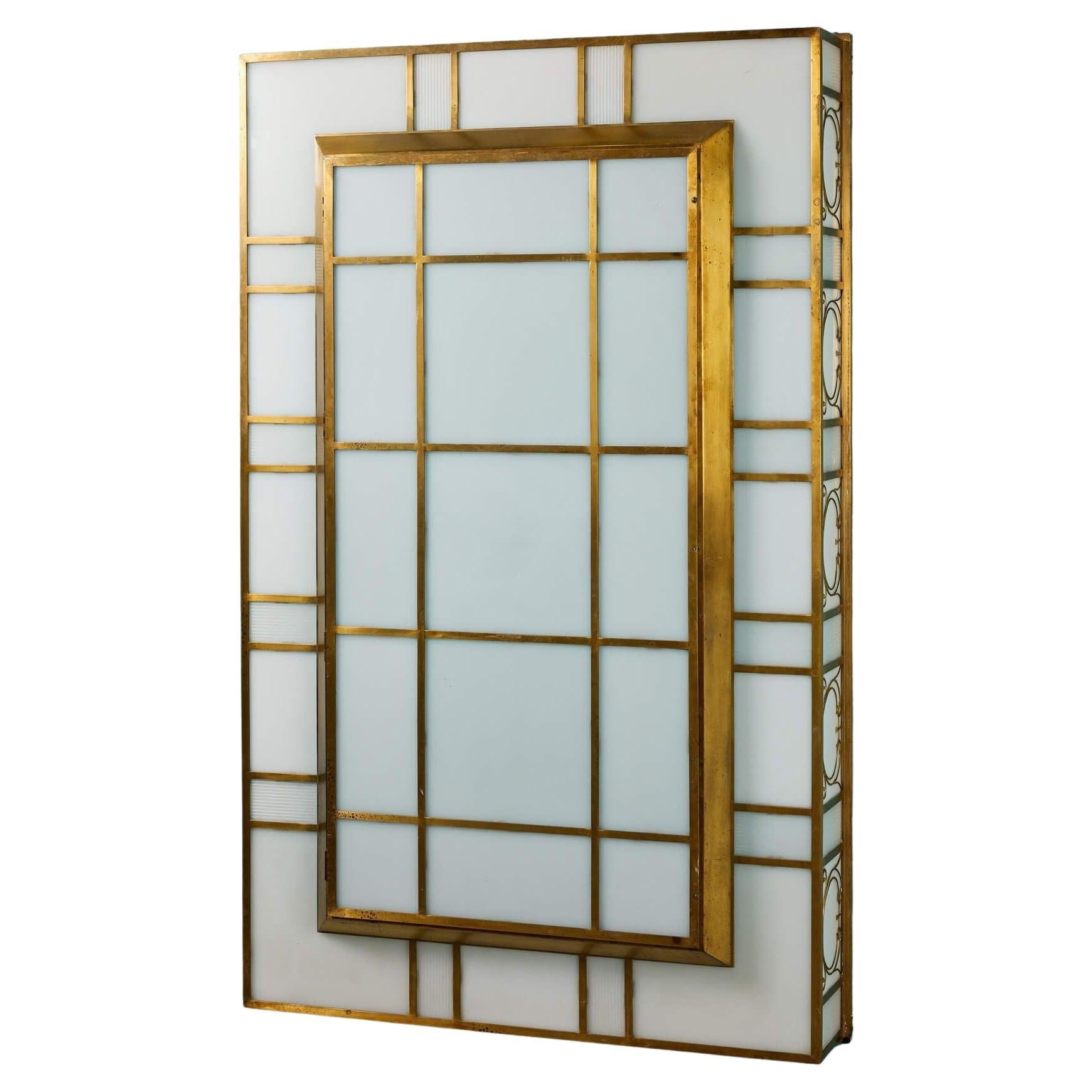 Grande scatola luminosa in bronzo e acrilico in stile Art Déco in vendita