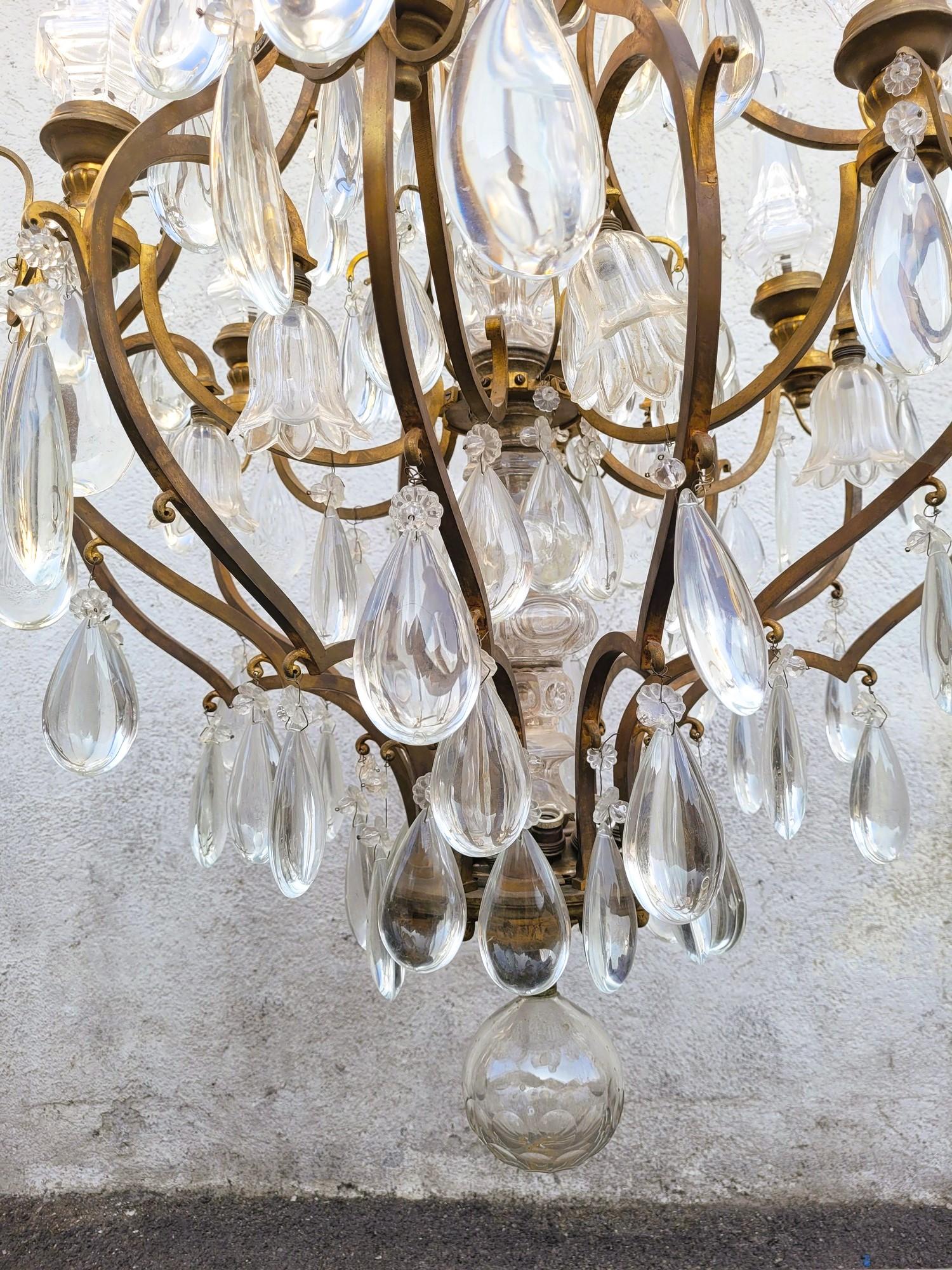 Grande lampadario a gabbia in bronzo e cristallo (h142cm), XX secolo in vendita 7