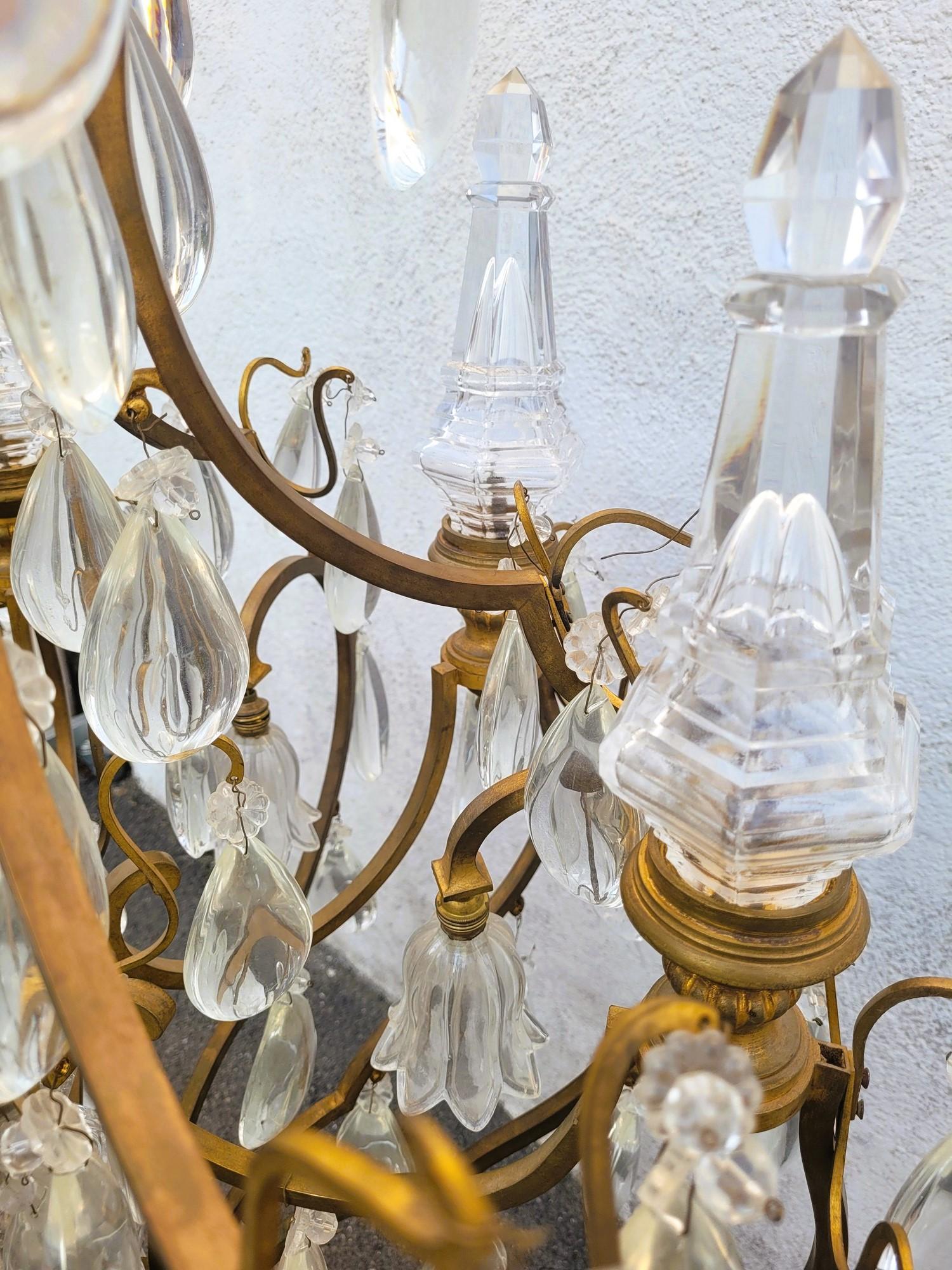 Grande lampadario a gabbia in bronzo e cristallo (h142cm), XX secolo in vendita 10
